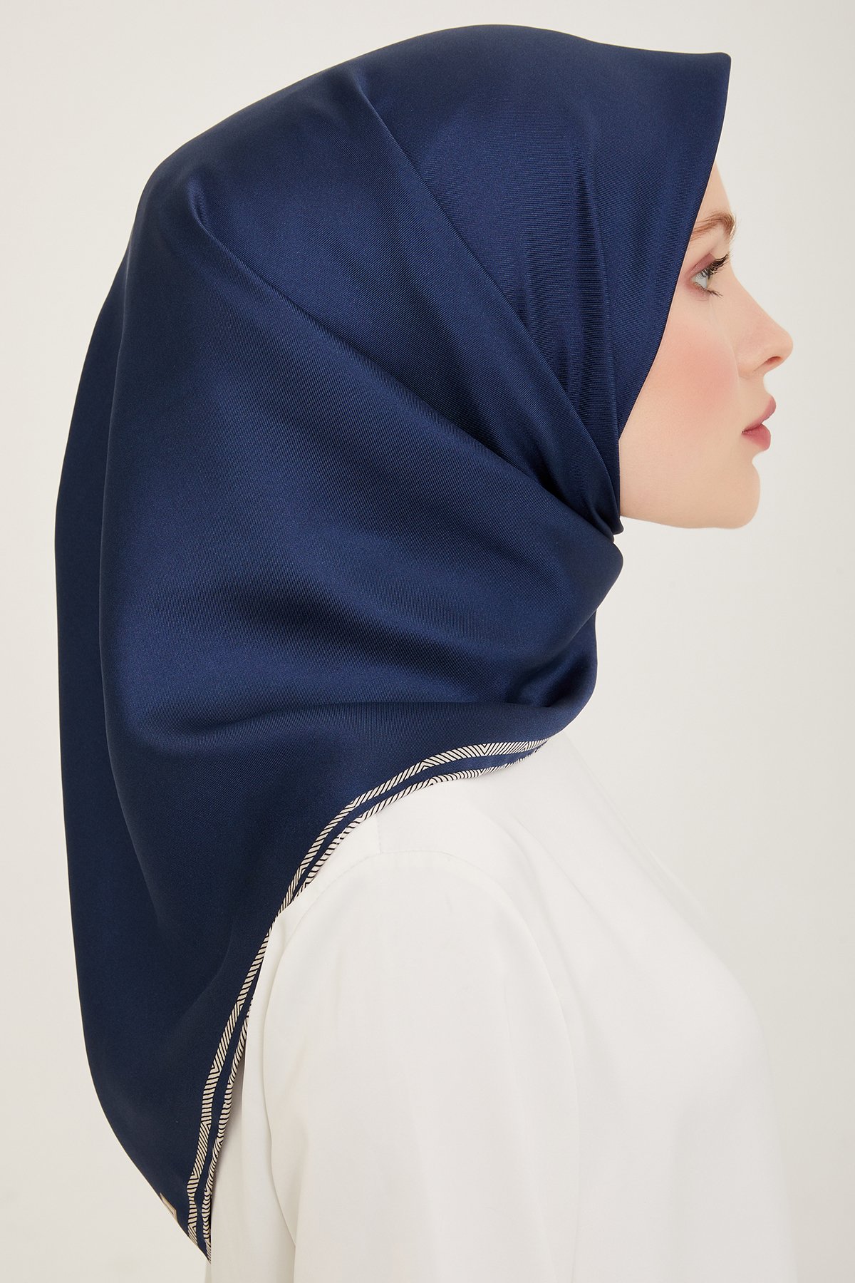 Belli Twill İpek Eşarp 4009D - Lacivert-12