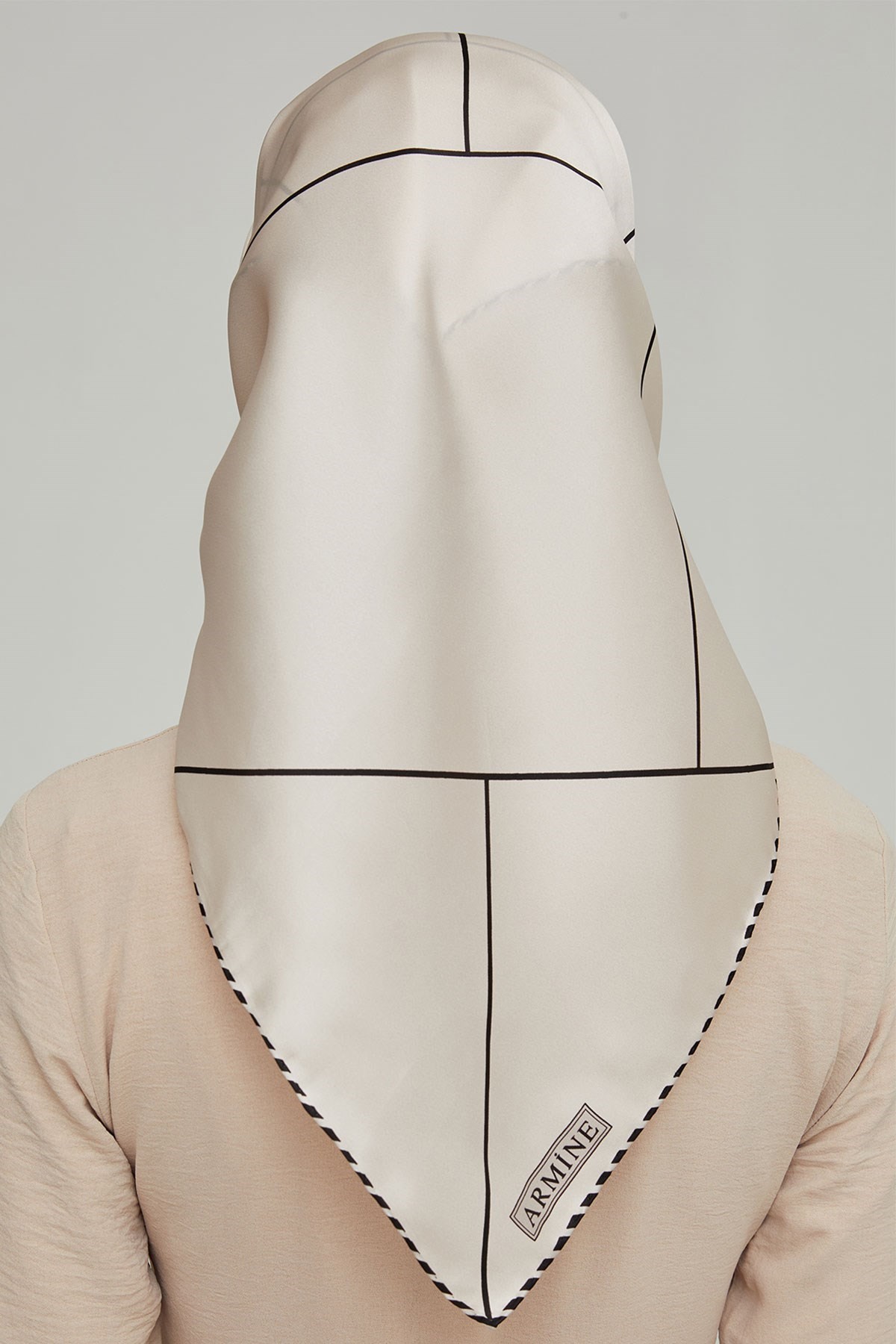 Armine Nostalji Serisi İpek Twill Eşarp 8655D-06