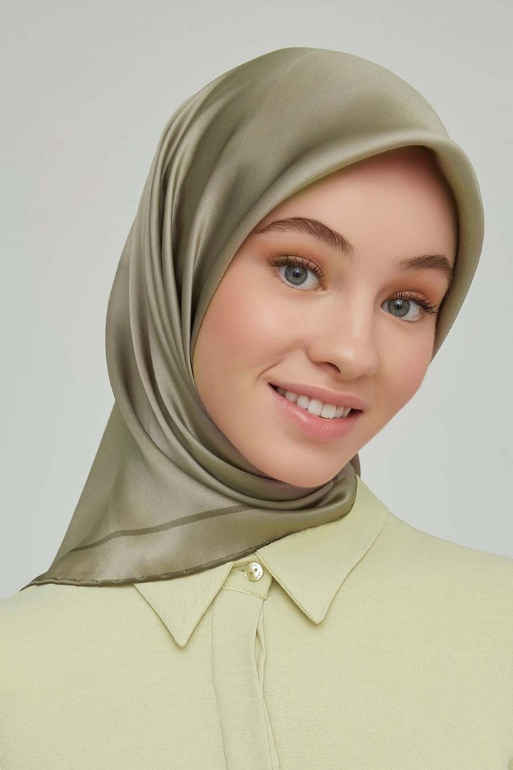 Armine Yeni Nostalji Serisi Twill İpek Eşarp 8668D-08