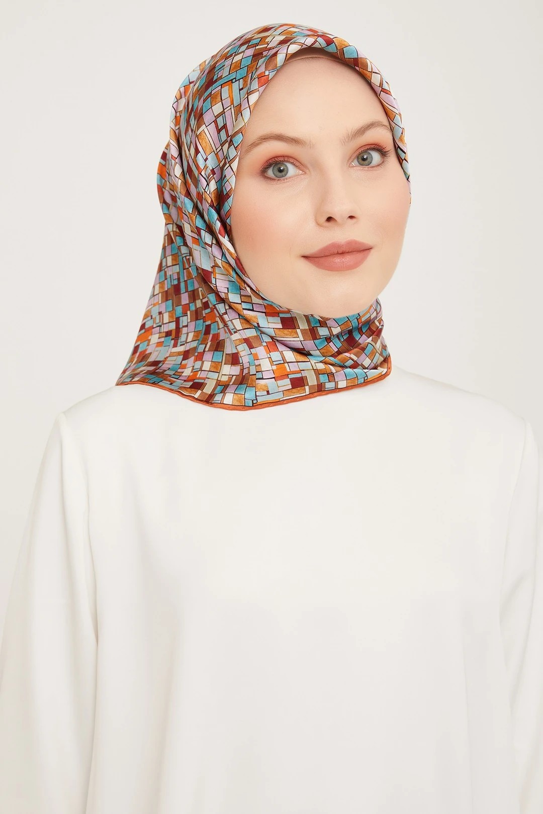 Armine Nostalji Serisi Twill İpek Eşarp 9038D-04