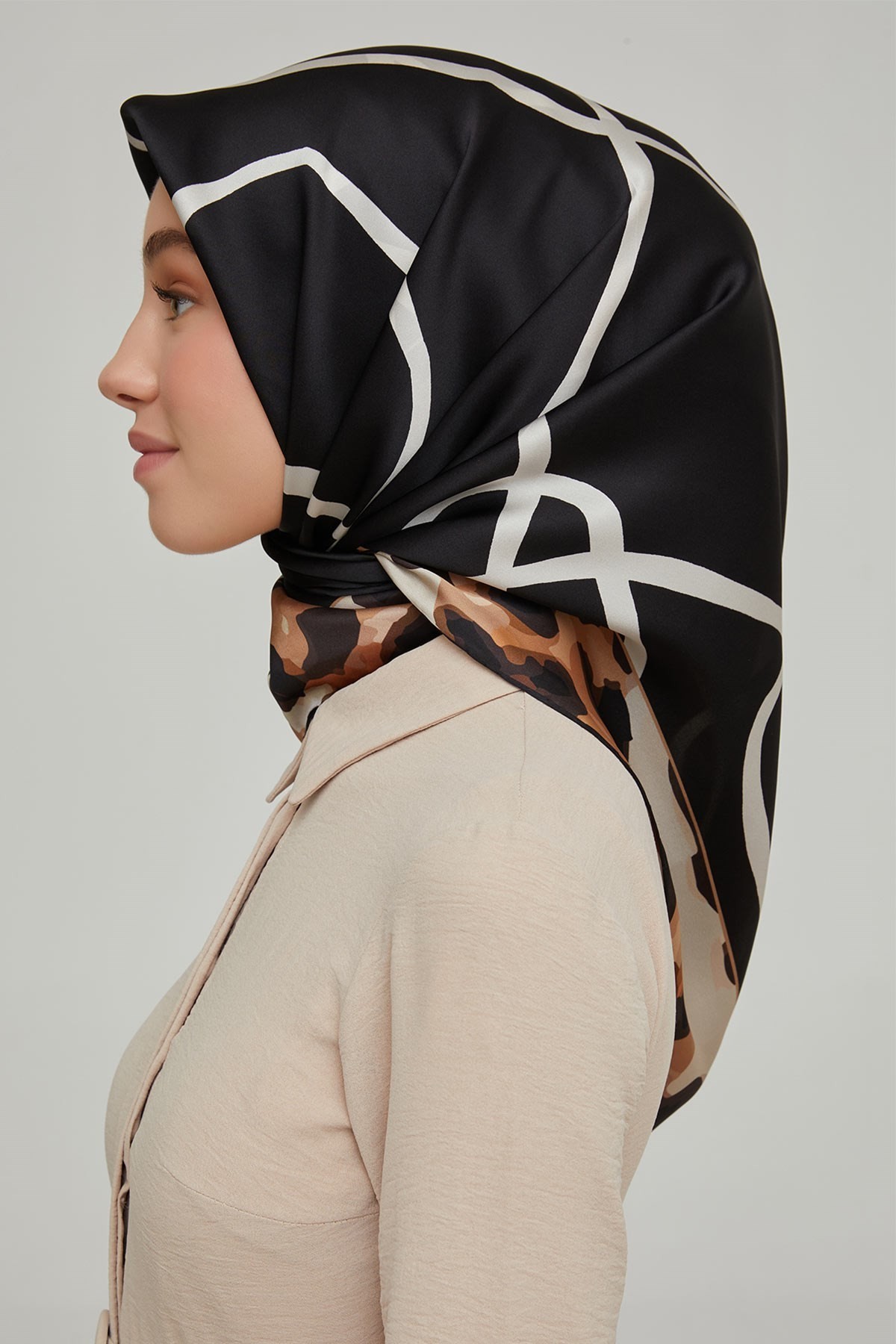 Armine Nostalji Serisi İpek Twill Eşarp 8653D-20