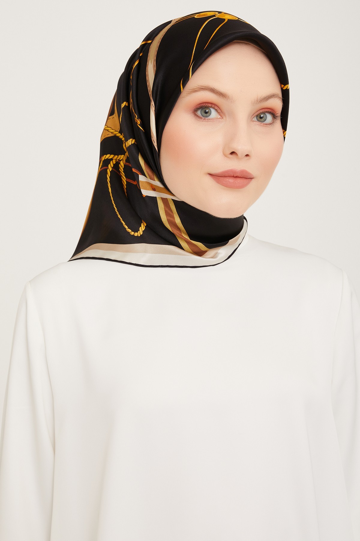 Armine Nostalji Serisi İpek Sura Eşarp 9046DS-08