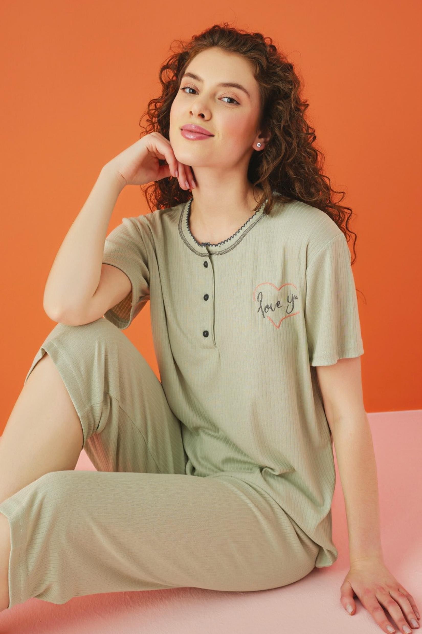Dreamy Kaşkorse Düğmeli Yaka Kısa Kollu Kapri Bermuda Pijama Takımı