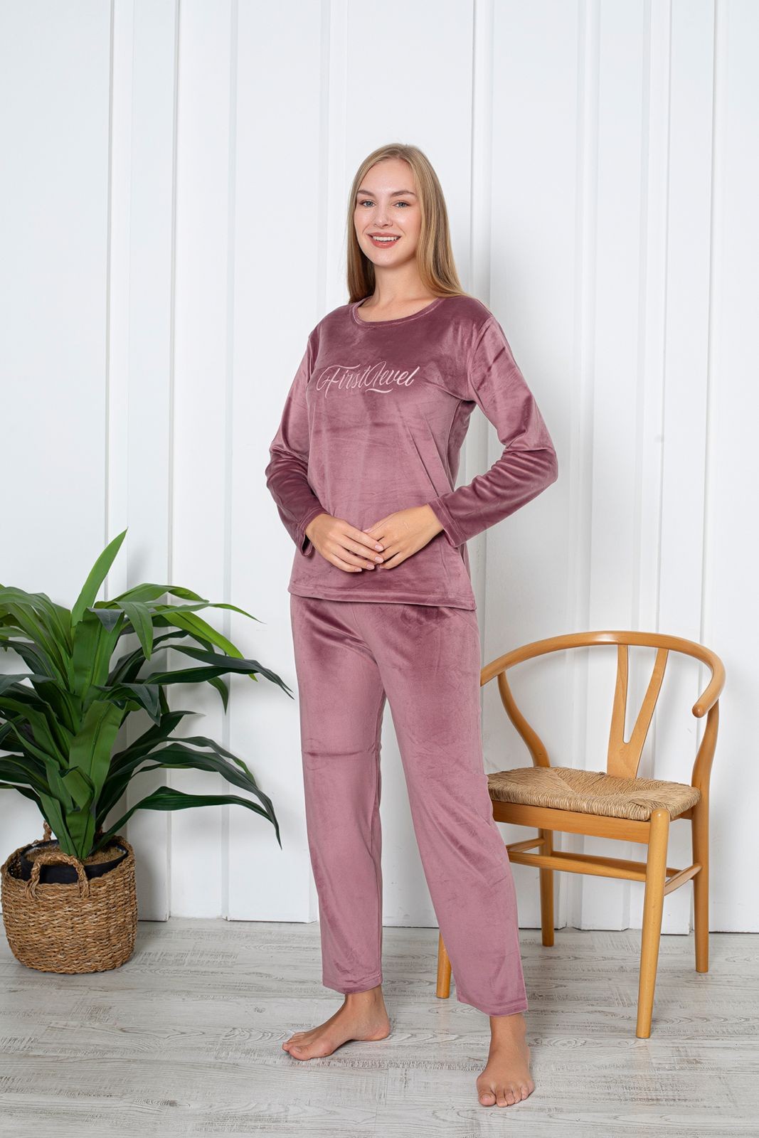 Luxury Velvet Fransız Kadife Yazı Detaylı Pijama Takımı - Pembe