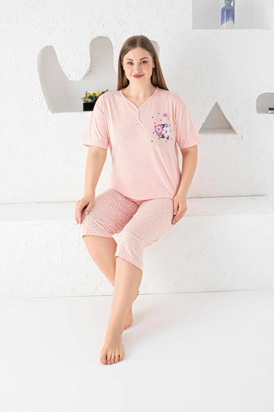 X-Dreamy Büyük Beden Pamuklu Desenli Düğmeli Yaka Kapri Pijama Takımı - Pembe
