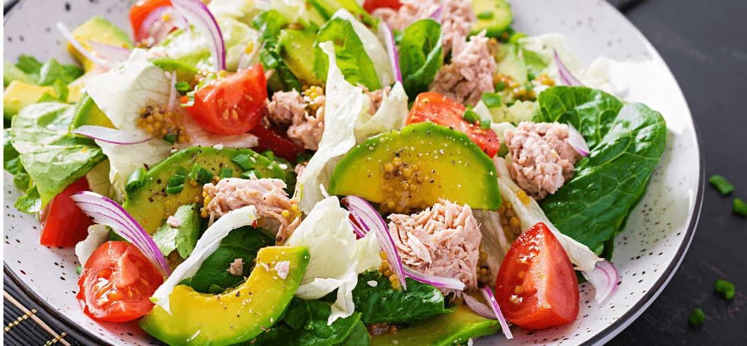 Kolay ve Sağlıklı Avokado Salatası Tarifi