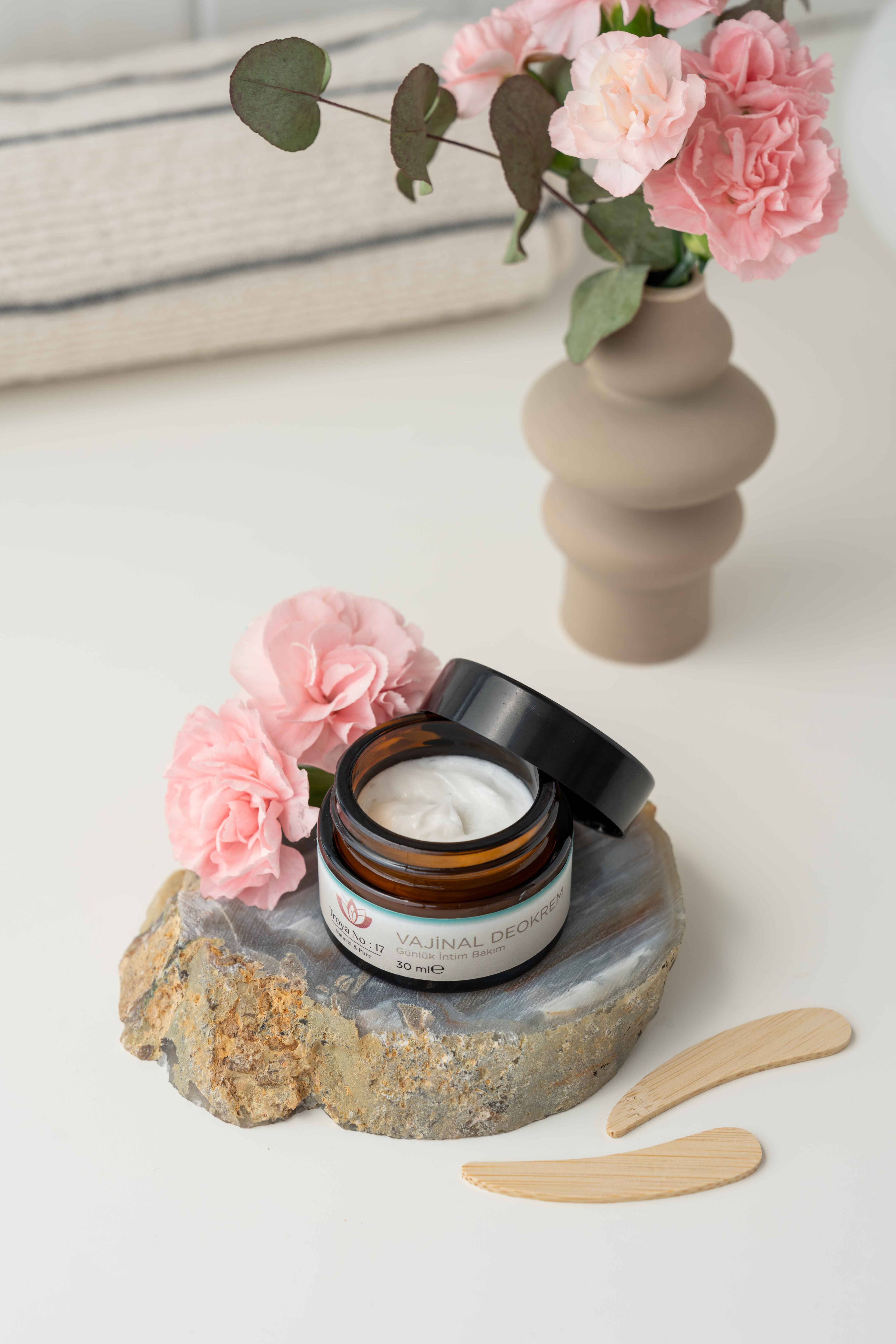 Ylang Ylang & Niaouli Vajinal Deokrem / Vaginal Deocream (MANTAR VE KÖTÜ KOKU KARŞITI ETKİ)