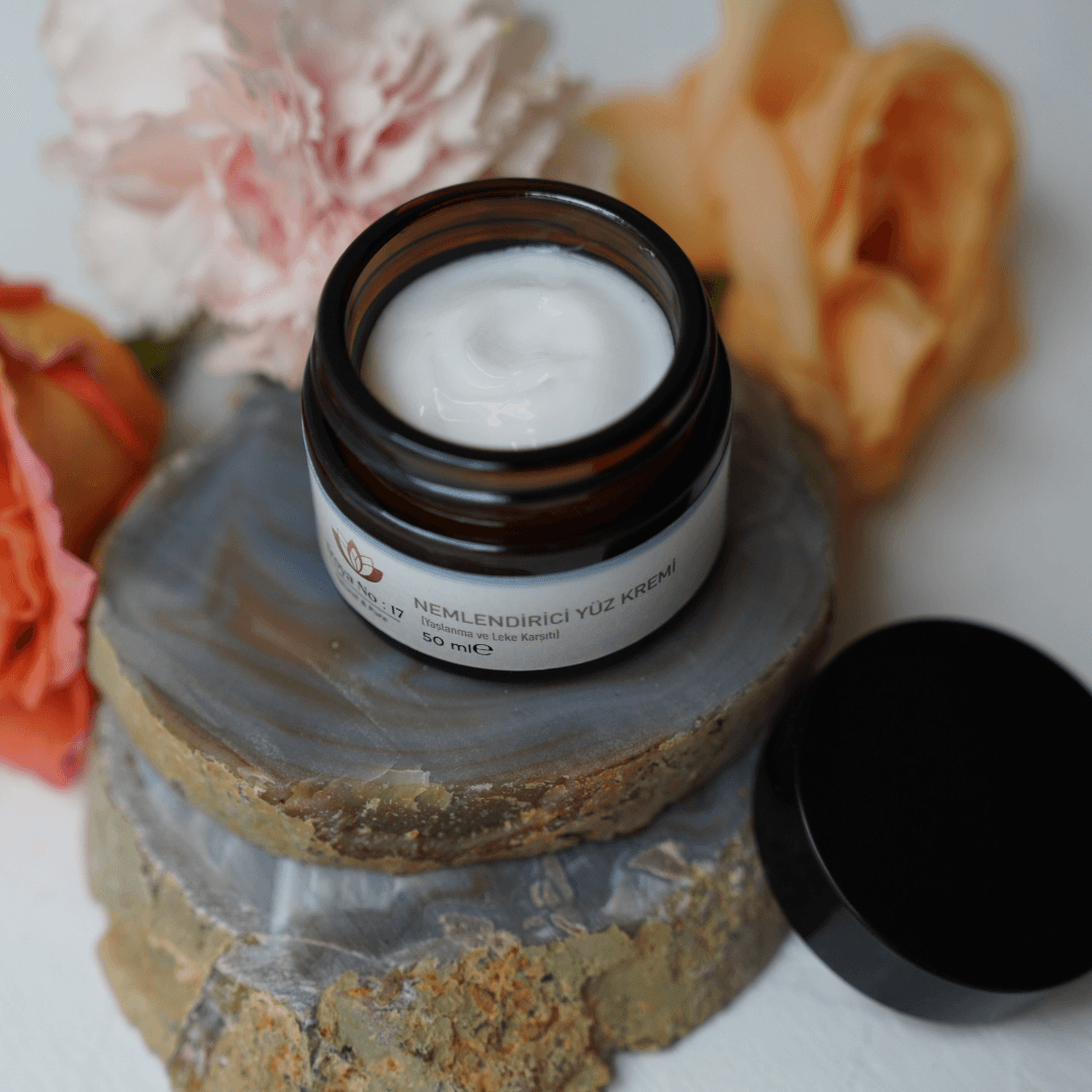 Yüz Kremi (Nemlendirici ve Yaşlanma Karşıtı) - Face Cream (Moisturizing and Anti-Aging)