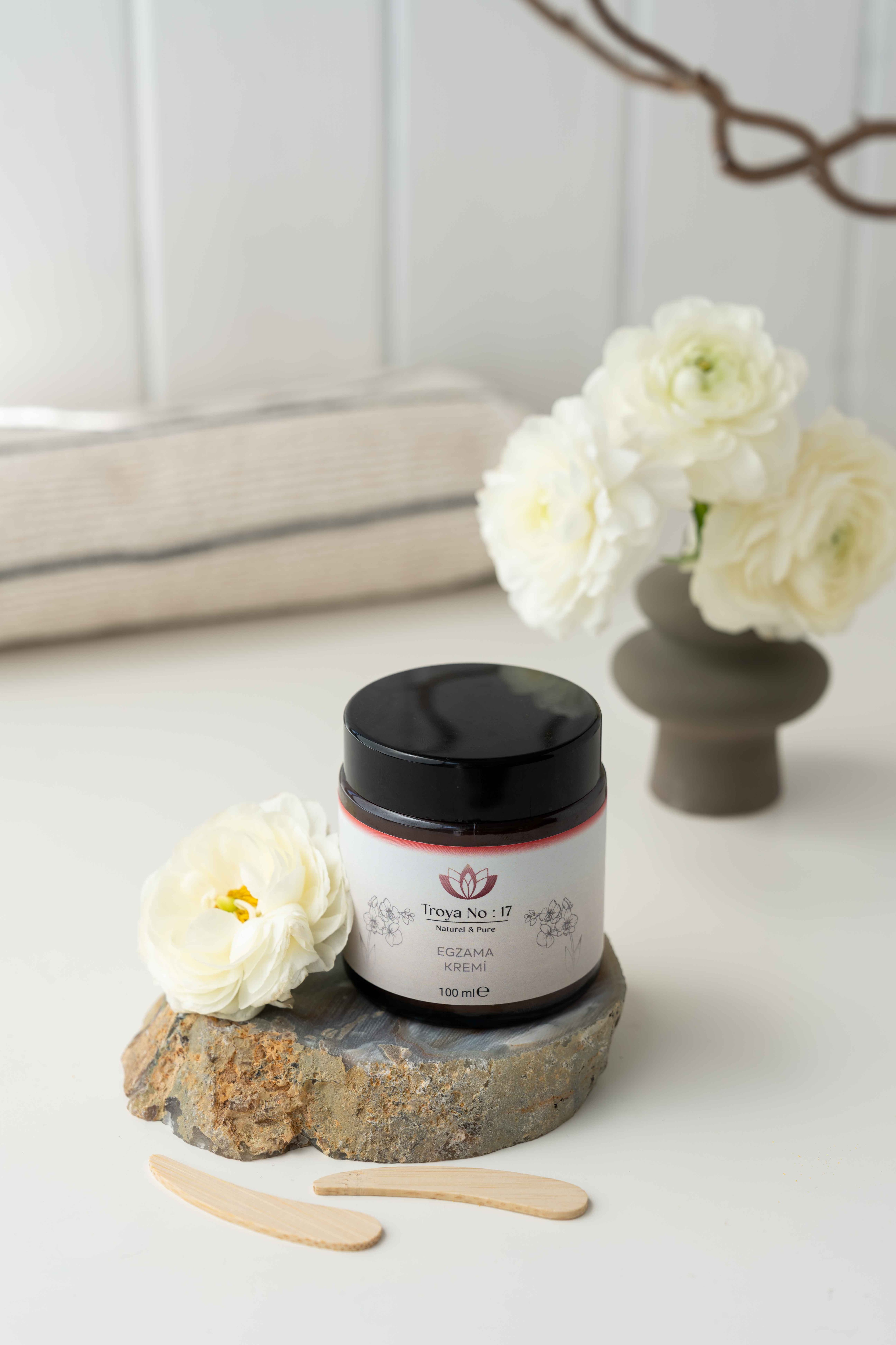 Egzamaya Meyilli Ciltler Için / Anti-Eczema Cream (DOĞAL VE BİTKİSEL ÖZLER)