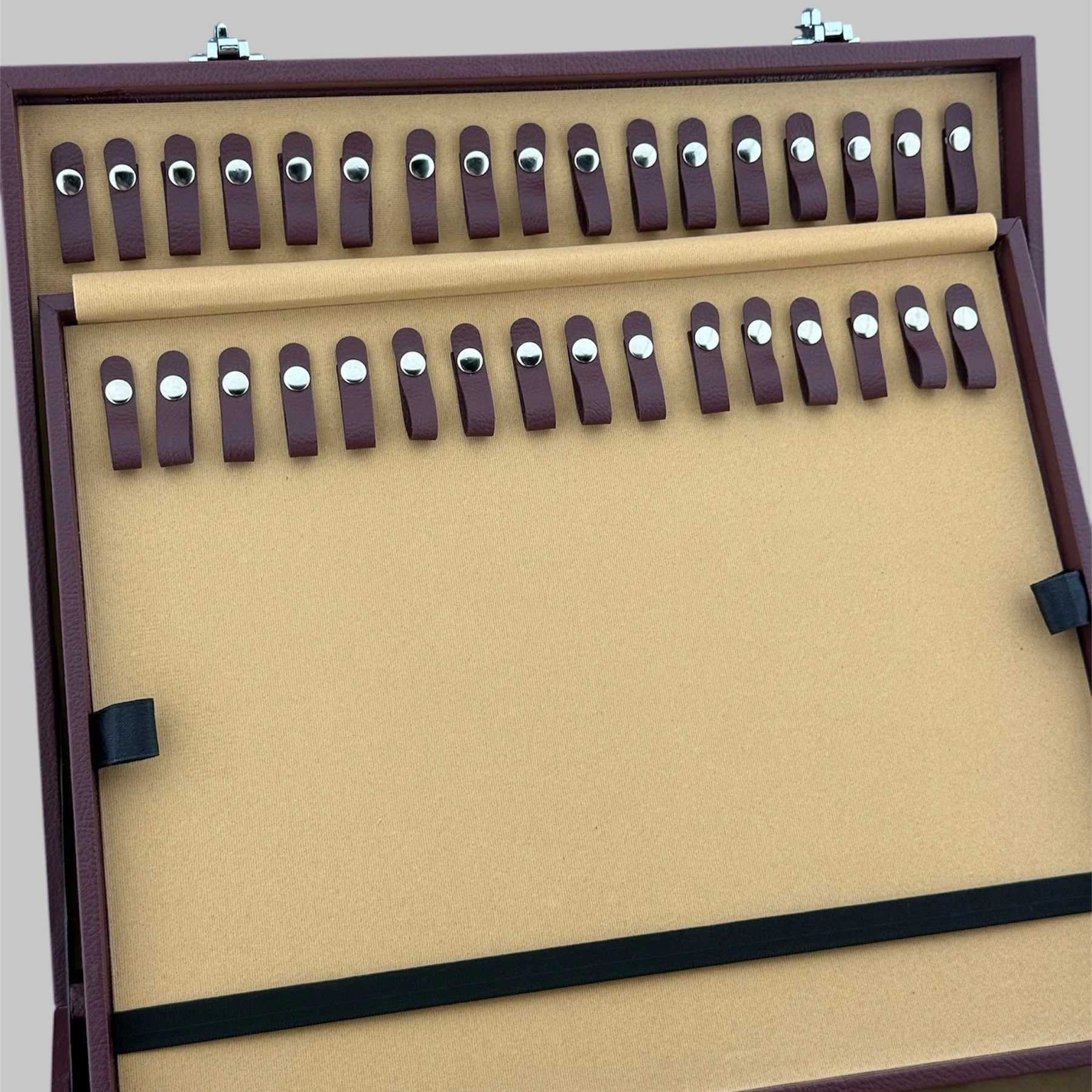 Bordo Deri Desenli 114'lü Koleksiyonluk Şifreli Tesbih Çantası