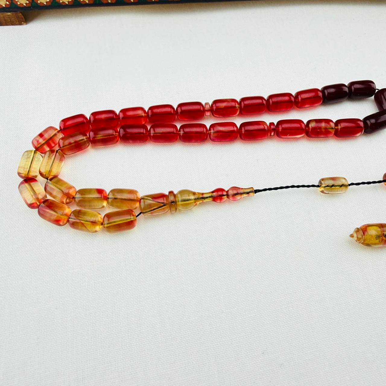 Serkan Başkan Usta İşçilikli Kırmızı Hareli Sıkma Kehribar Tespih