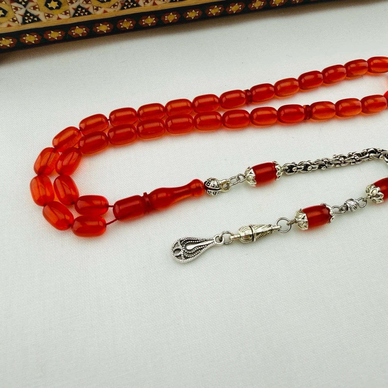 Usta İşi Sıkma Kehribar Tespih | El Boyu Klasik Form ve Gümüş Püsküllü