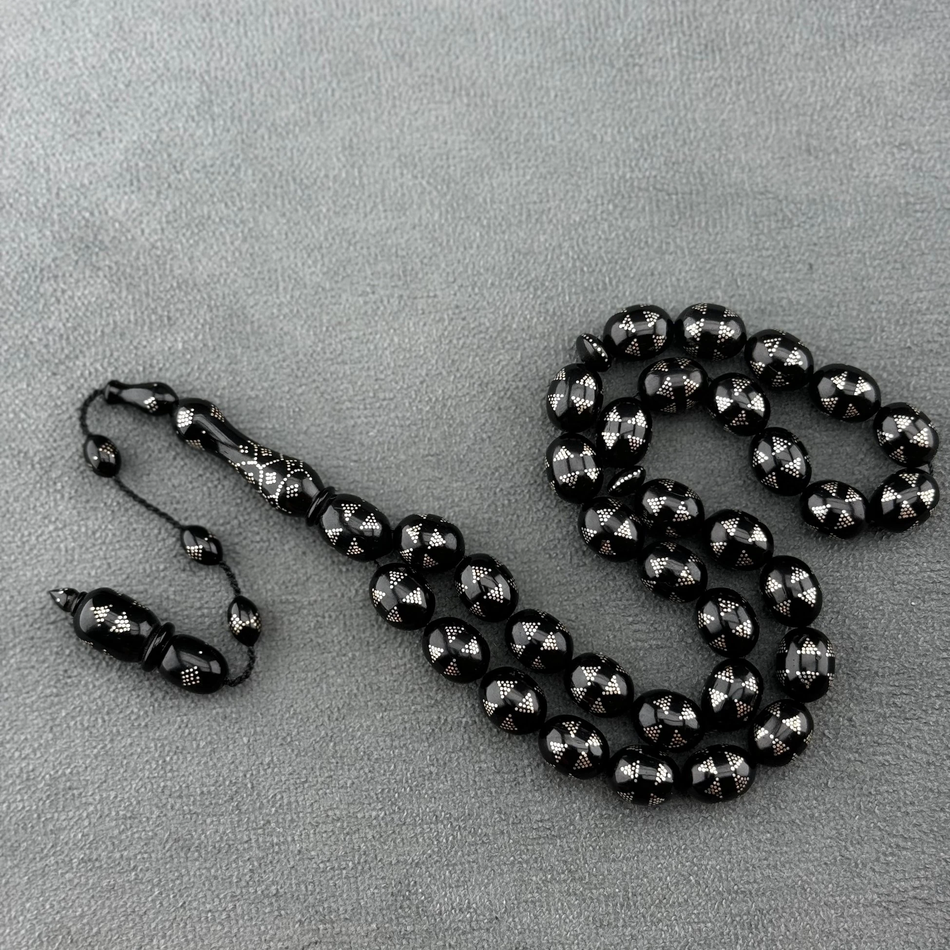 Usta İşçilikli Uclu Badem Model Gümüş İşlemeli Abanoz Ağacı Tespih