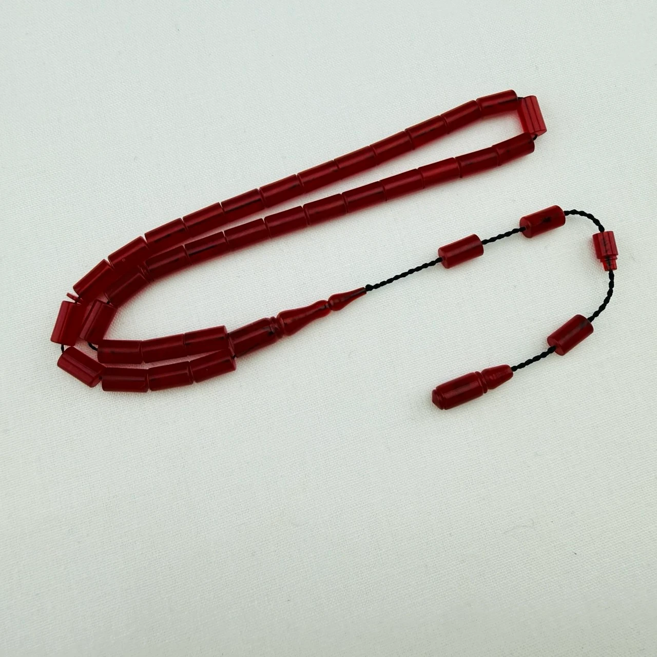 Usta İmzalı Kırmızı Hareli Sıkma Kehribar Tespih | El Boyu Kesme Model