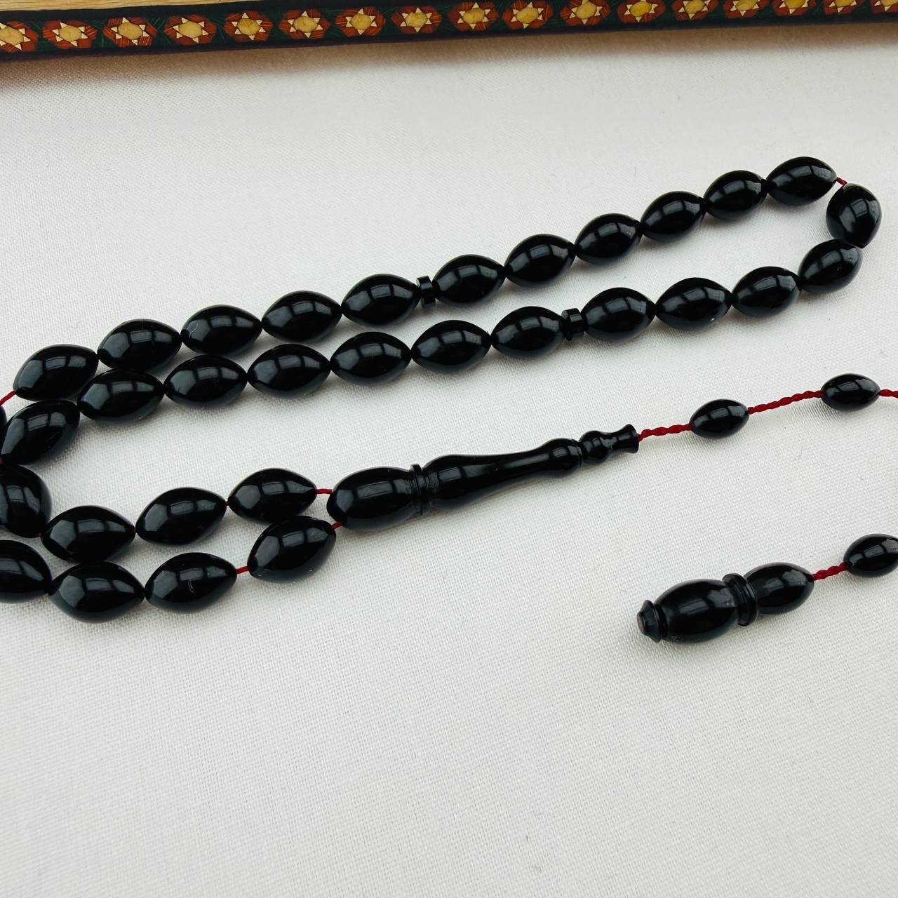 Sabri Karakullukcu Usta İmzalı Siyah Sıkma Kehribar Tespih | Klasik Zarafet