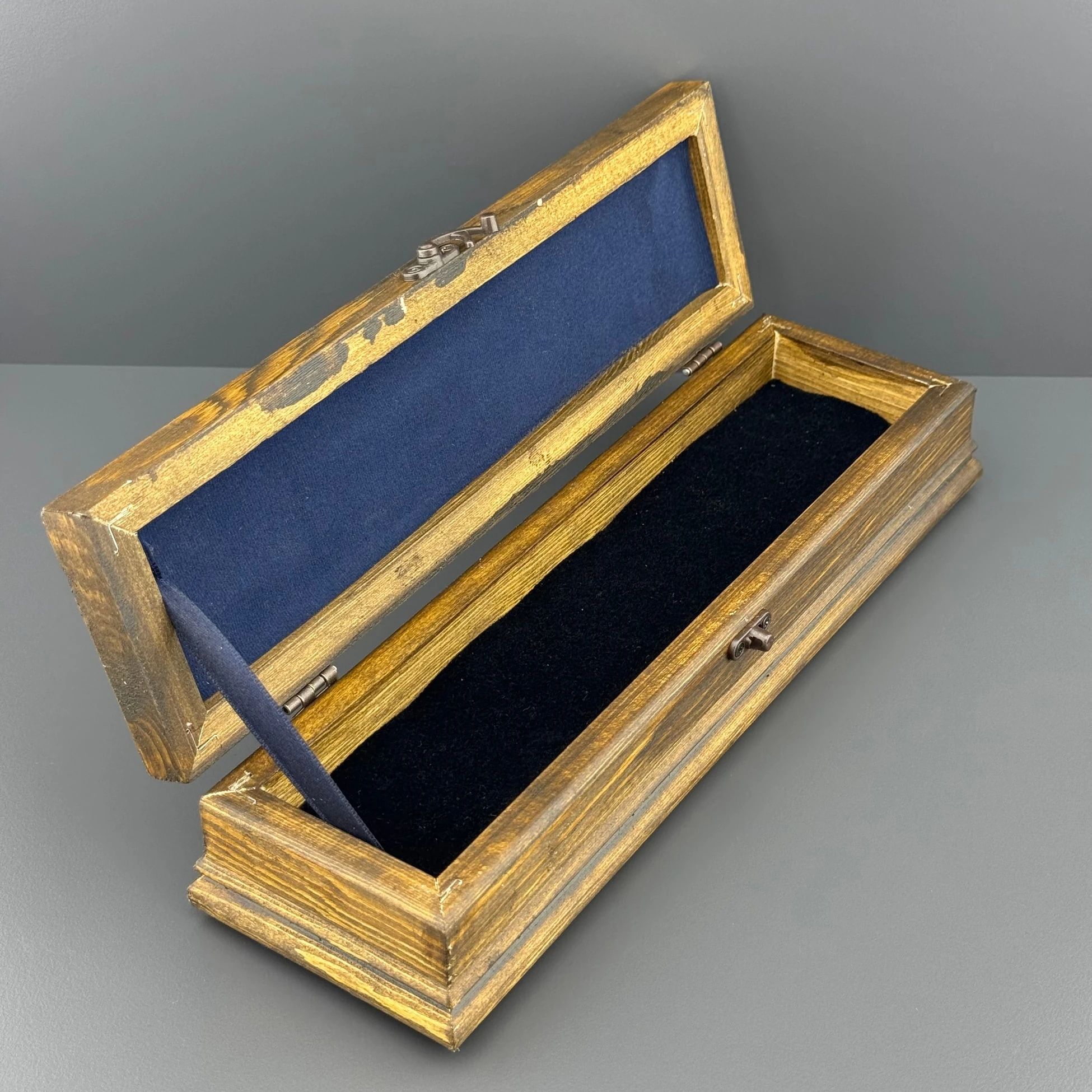 Üzeri Çini Motifli Ahşap Hediye Kutusu