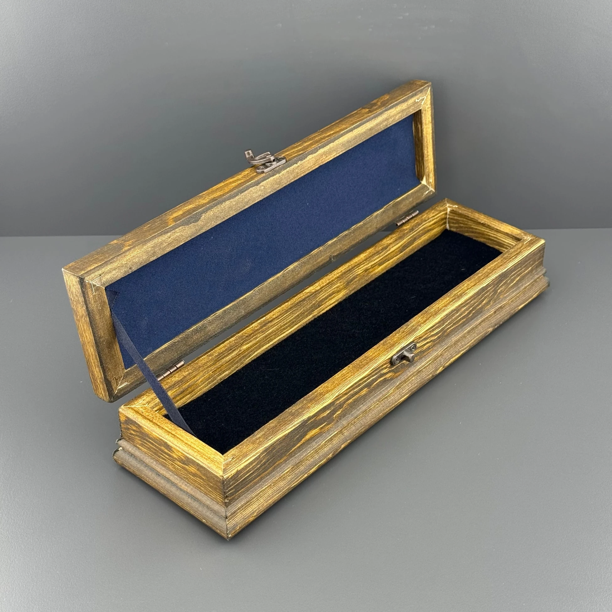 Üzeri Çini Motifli Ahşap Hediye Kutusu