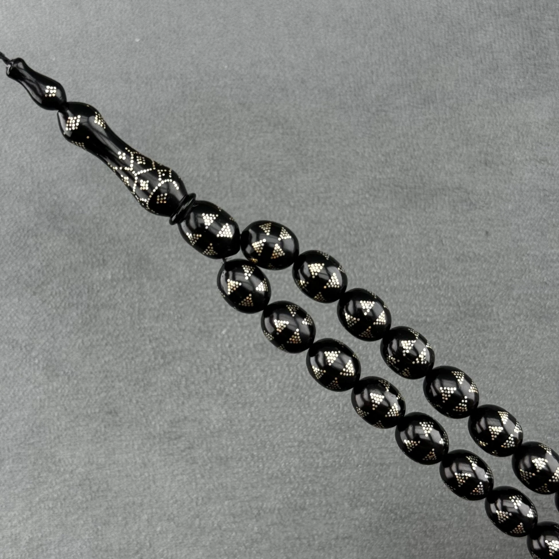 Usta İşçilikli Uclu Badem Model Gümüş İşlemeli Abanoz Ağacı Tespih