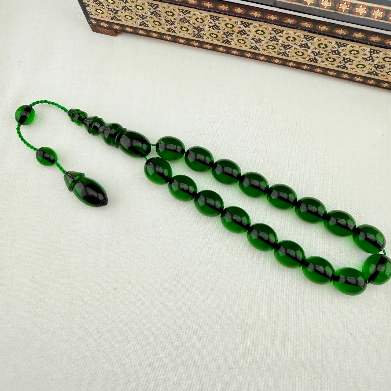 Zümrüt Yeşili Ateş Kehribar Efe Maskot