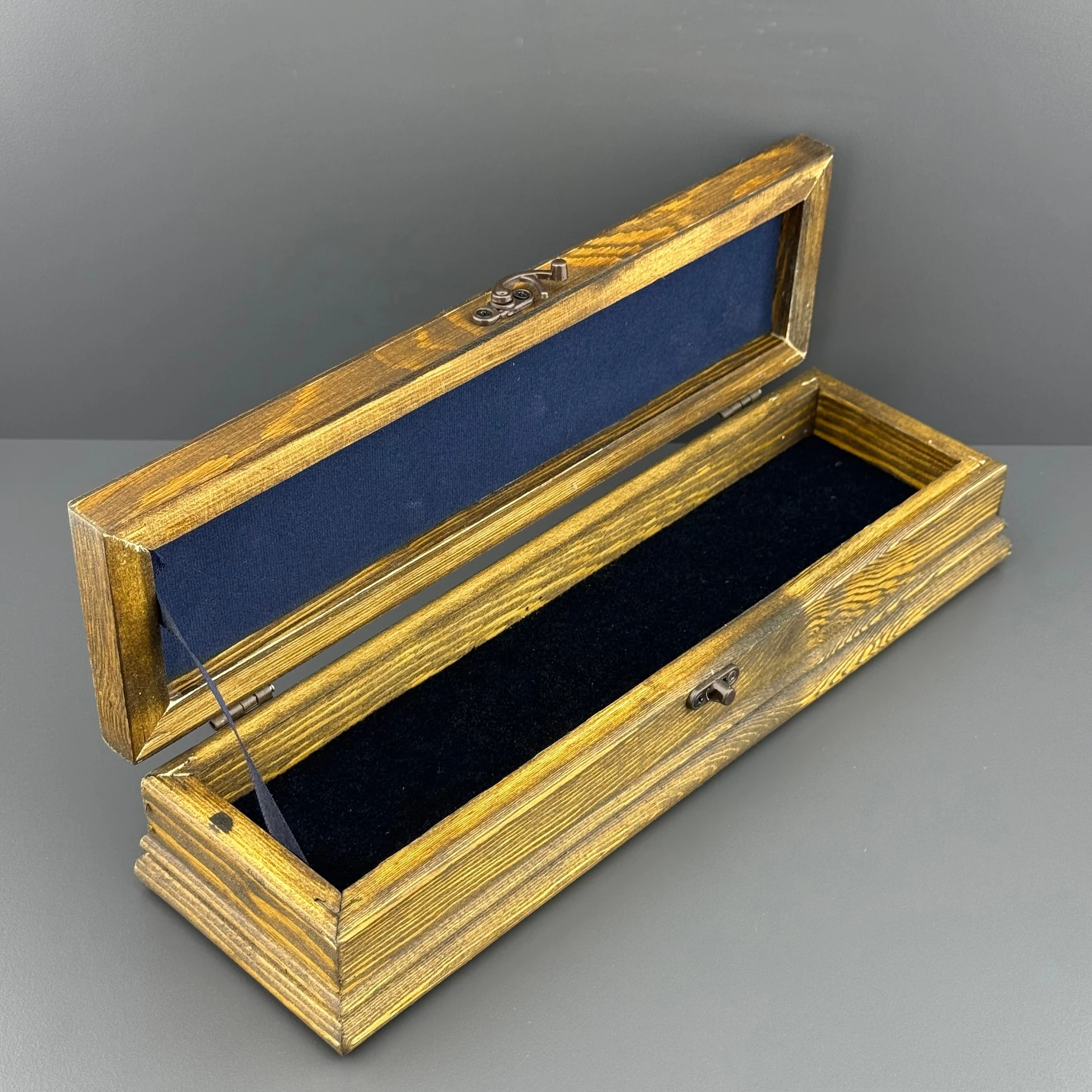 Üzeri Çini Motifli Ahşap Hediye Kutusu