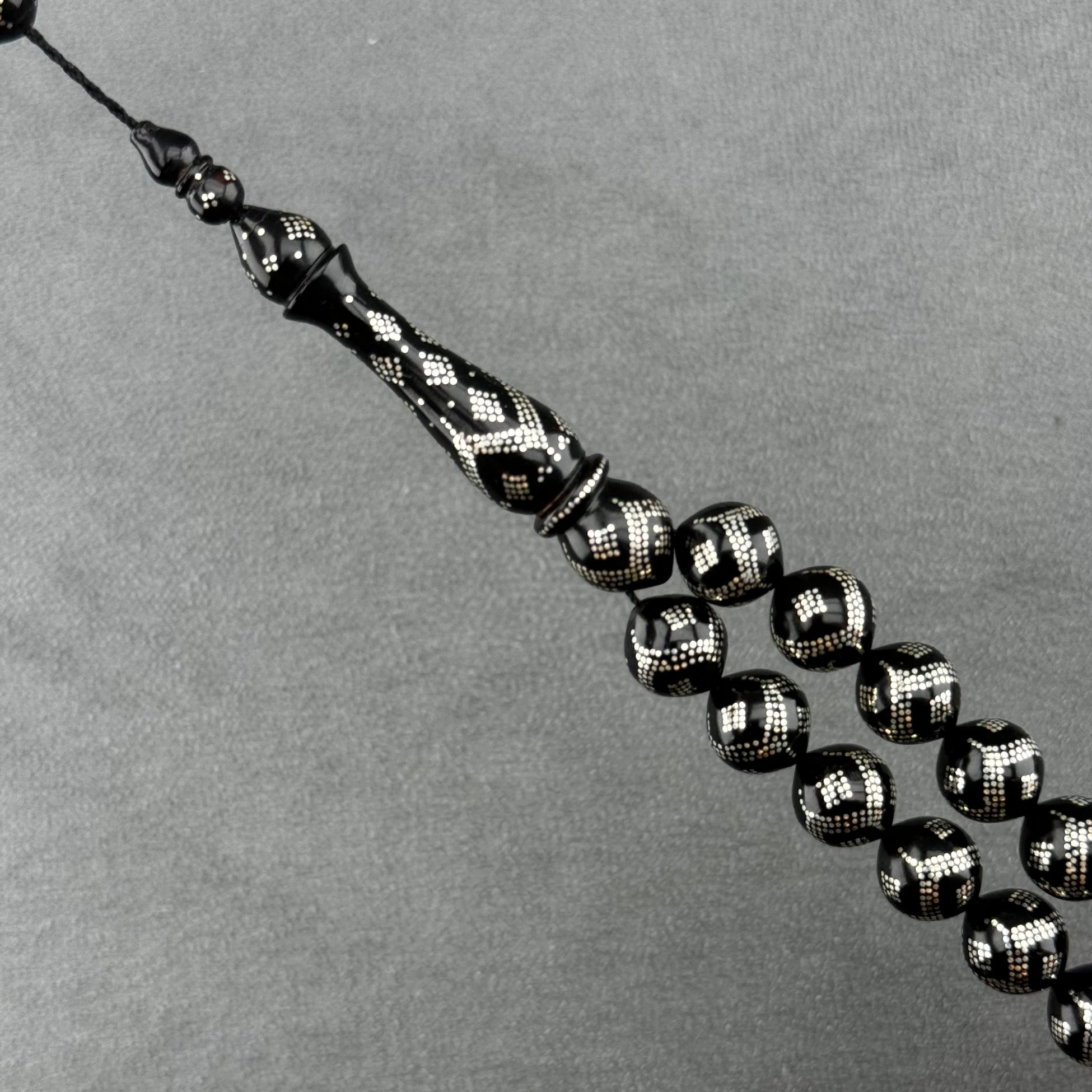 Usta İşçilikli Yoğun Gümüş İşlemeli Abanoz Ağacı Tespih