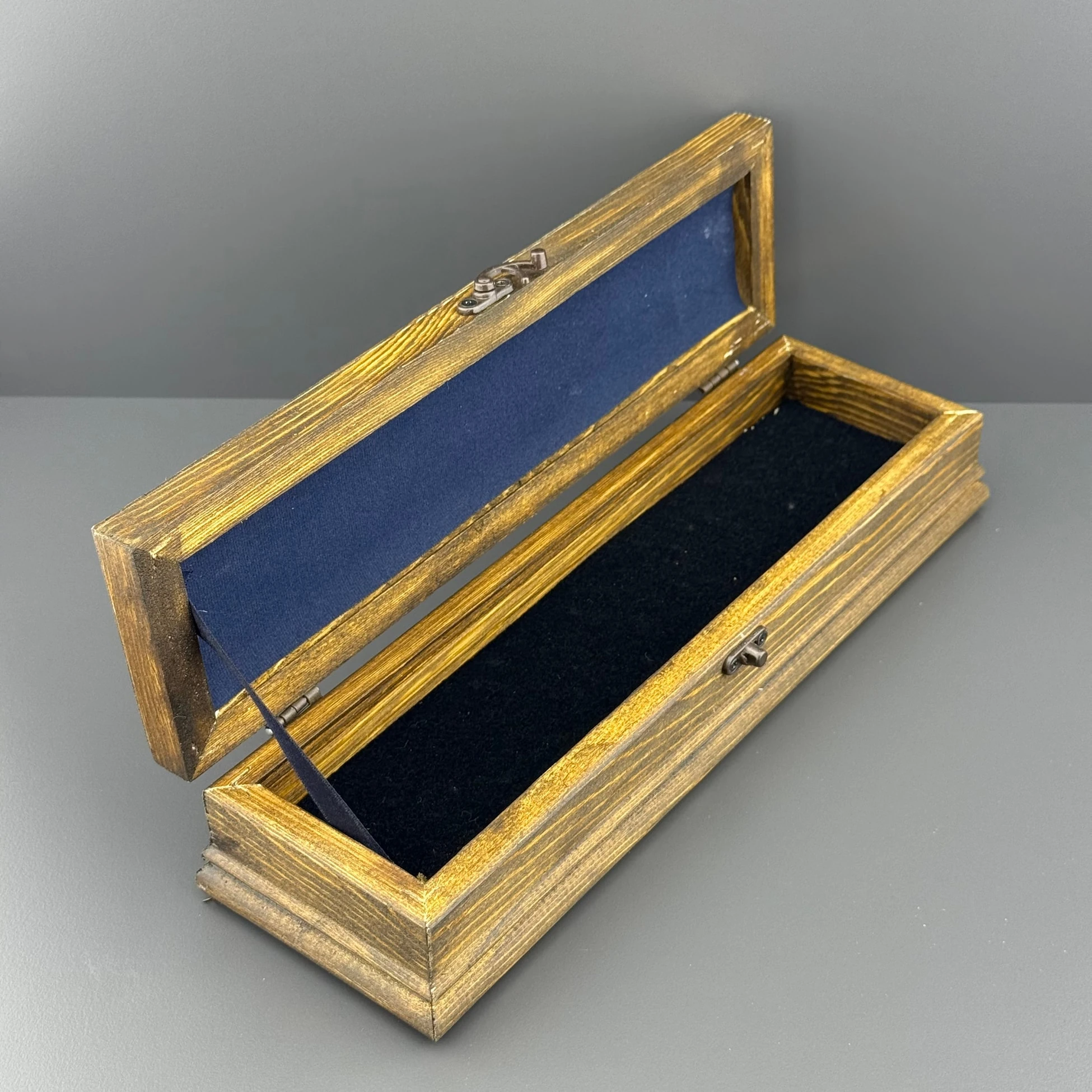 Üzeri Çini Motifli Ahşap Hediye Kutusu