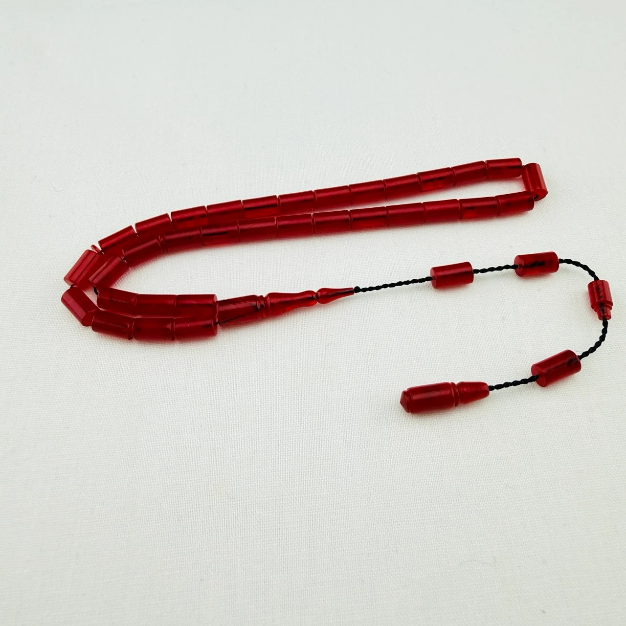 Usta İmzalı Kırmızı Hareli Sıkma Kehribar Tespih | El Boyu Kesme Model