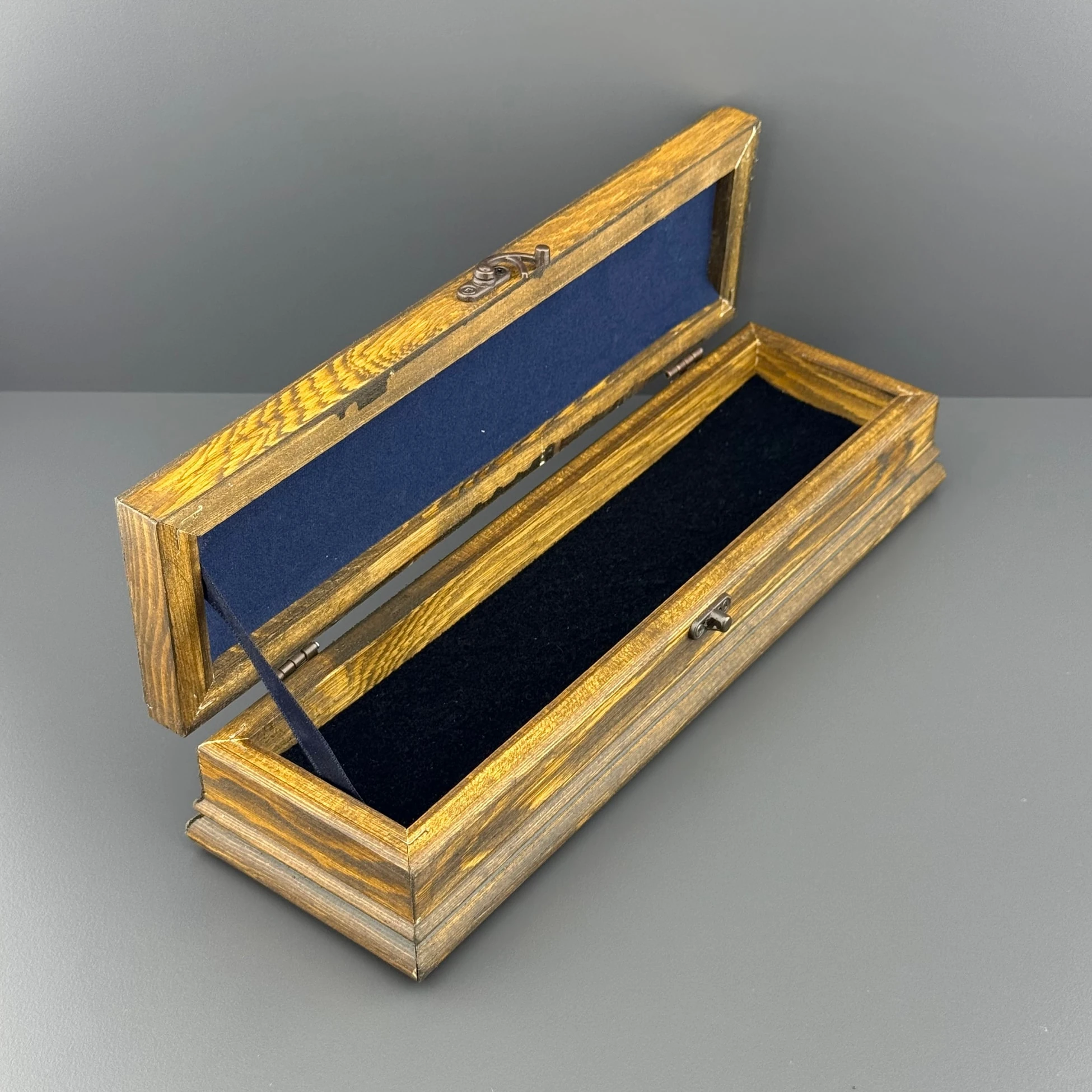 Üzeri Çini Motifli Ahşap Hediye Kutusu