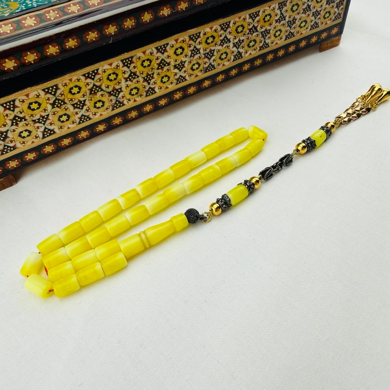 Usta İşi Sarı Hareli Kehribar Tespih | El Boyu Kesme Model, Özel Gümüş Kaplama