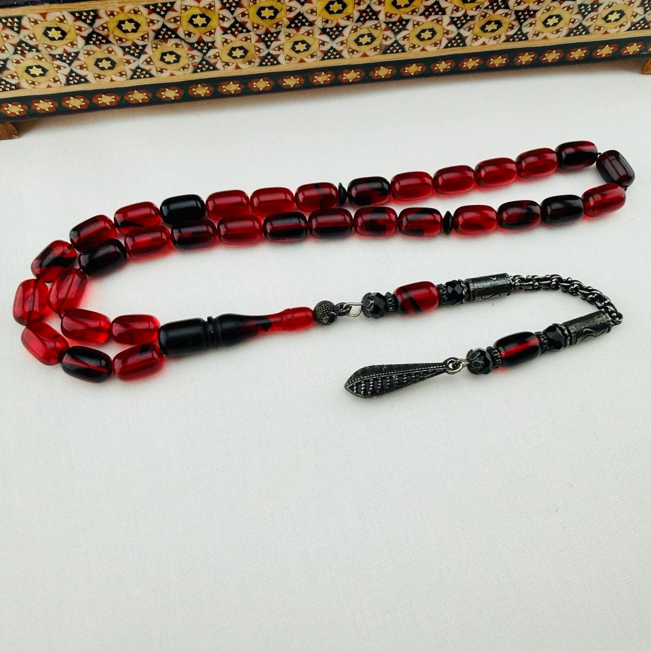 Özel Püsküllü Kırmızı Süzme Hareli Ateş Kehribar Tespih  Usta İşi Koleksiyonluk