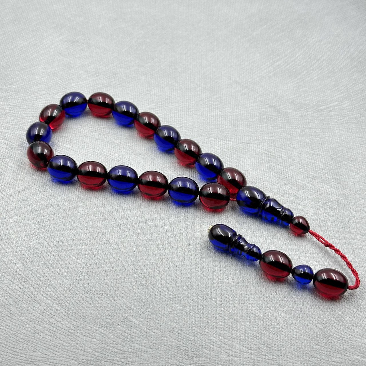 Bordo Mavi Maskot-Efe Ateş Kehribar Tespih (Bülbül Atölye)