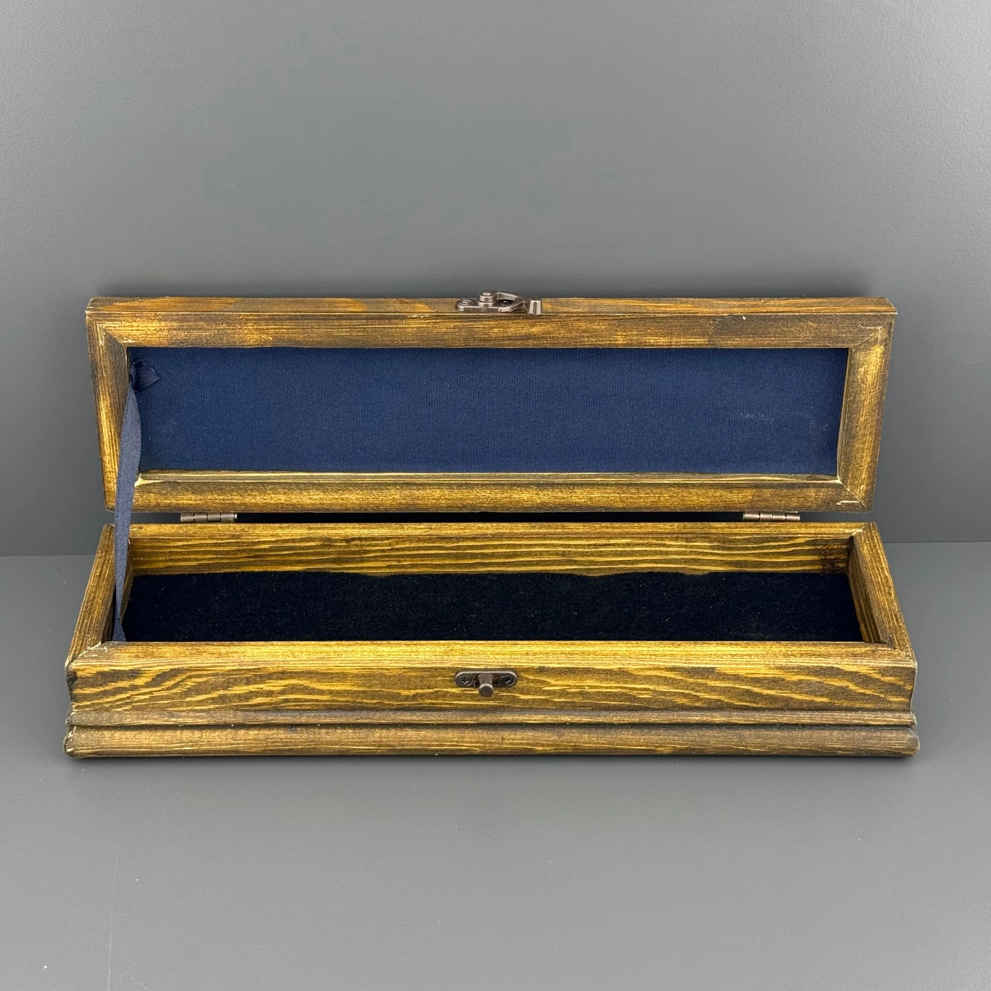 Üzeri Çini Motifli Ahşap Hediye Kutusu