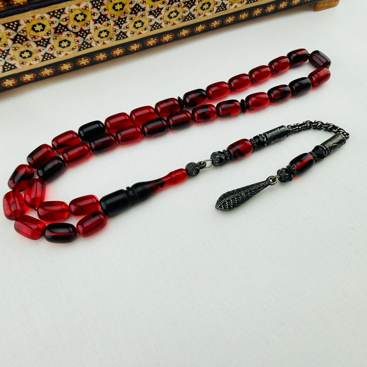 Özel Püsküllü Kırmızı Süzme Hareli Ateş Kehribar Tespih  Usta İşi Koleksiyonluk