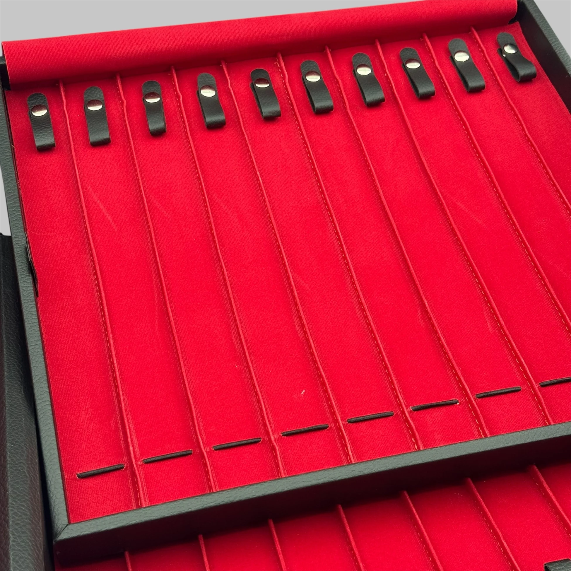 Siyah Deri Desenli 31'li Koleksiyonluk Tesbih Çantası