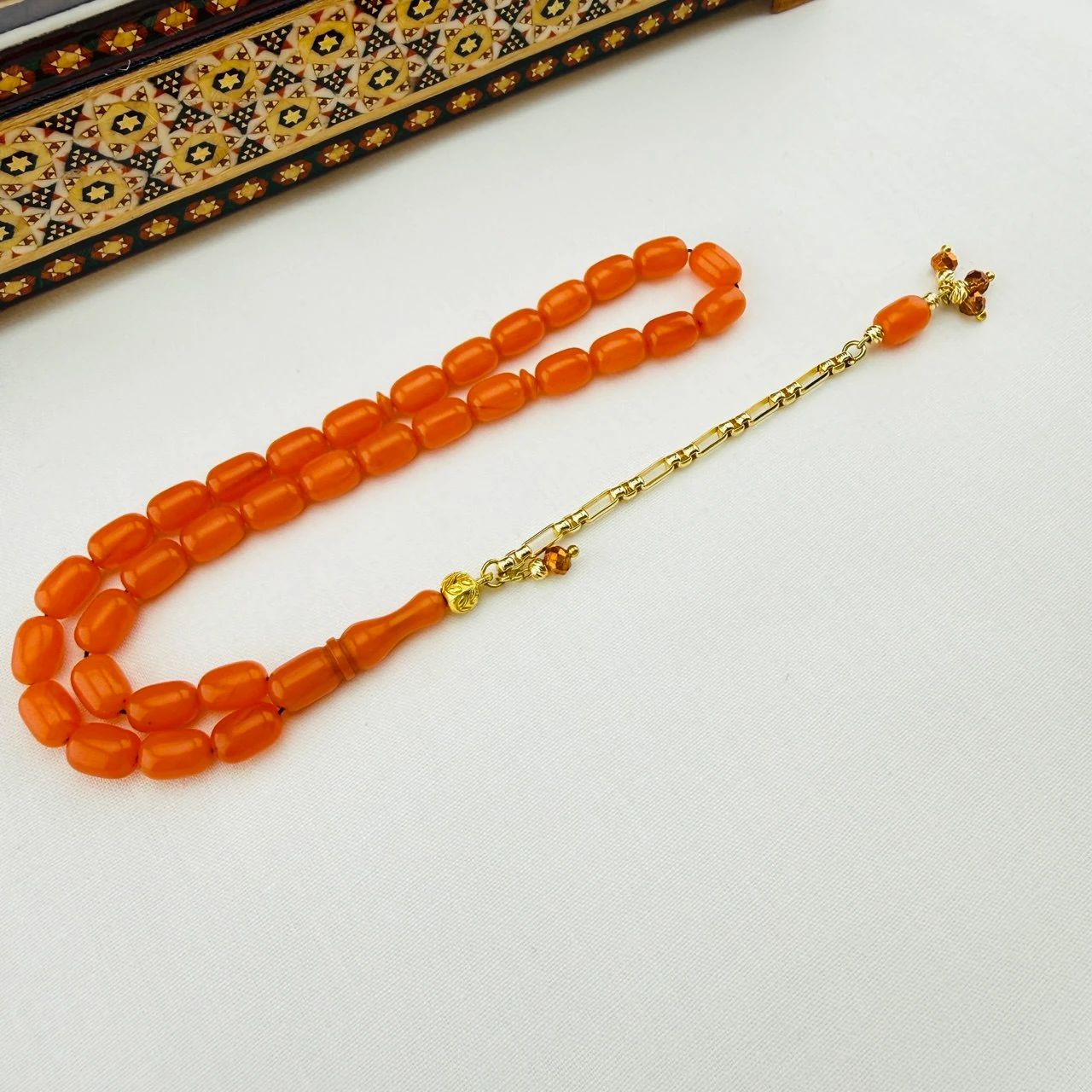 Usta İşi Bilek Boy Mercan Rengi Hareli Sıkma Kehribar Tespih | Gümüş Püsküllü