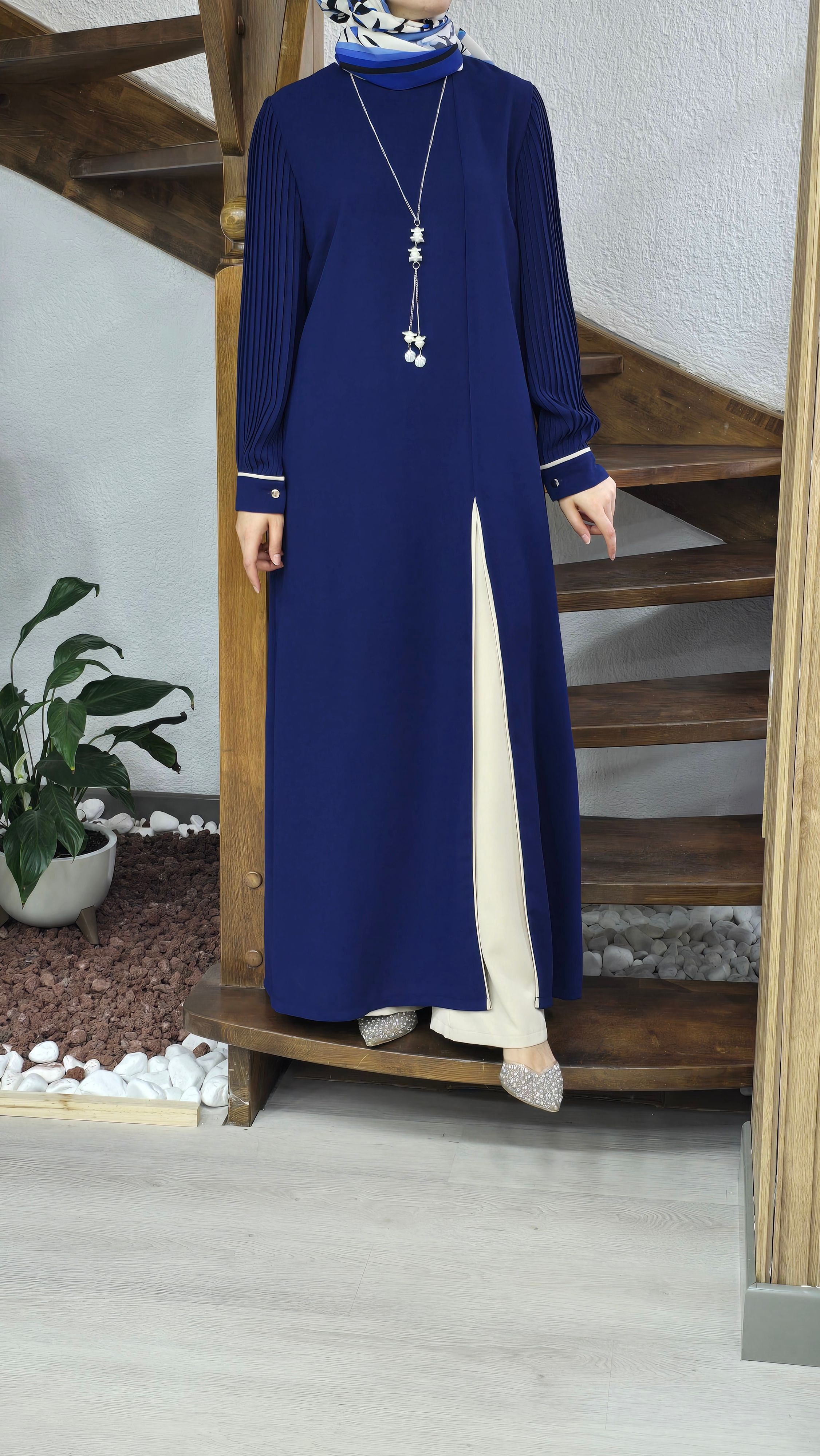 Lacivert Pantolonlu Takım