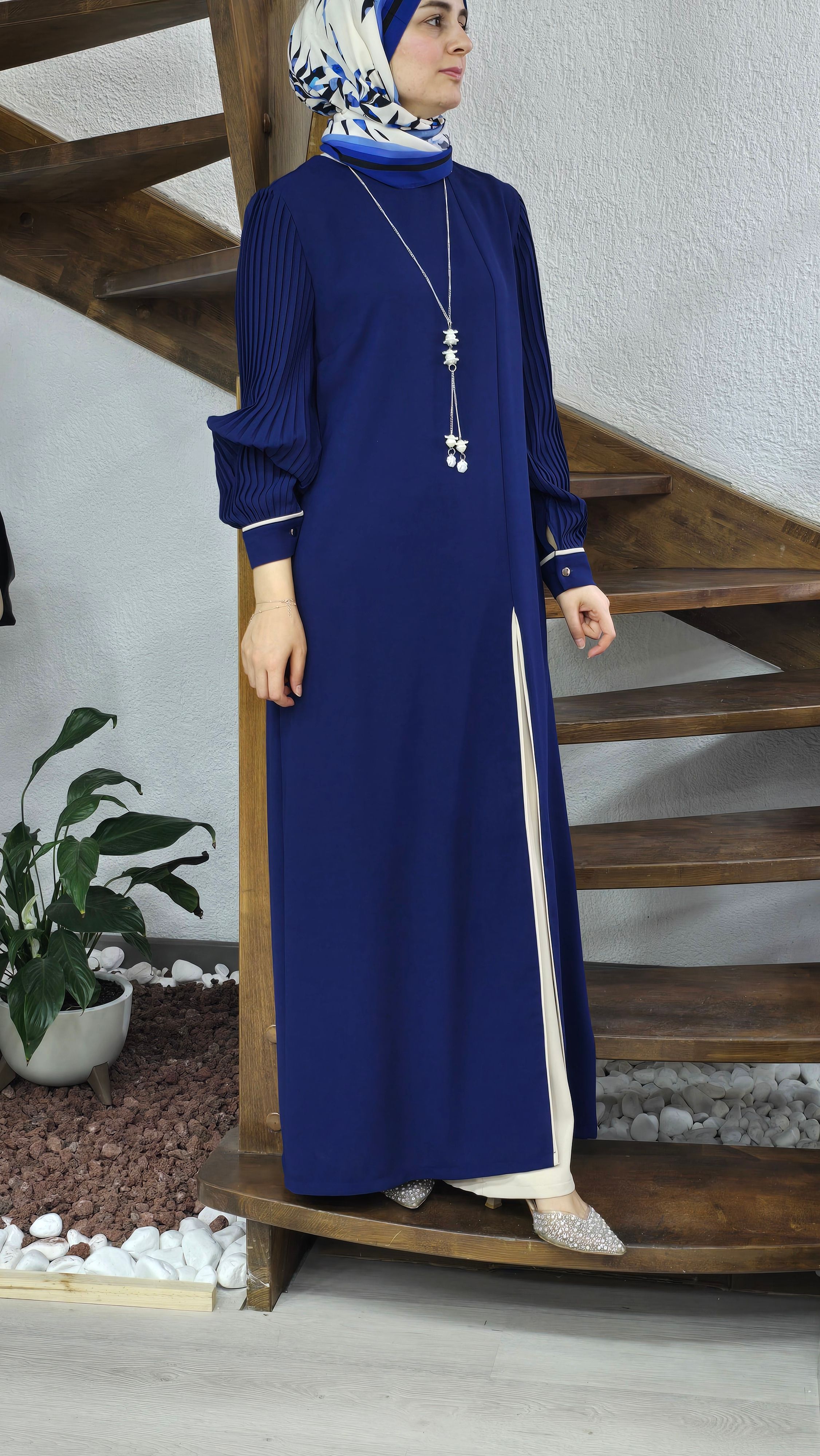 Lacivert Pantolonlu Takım