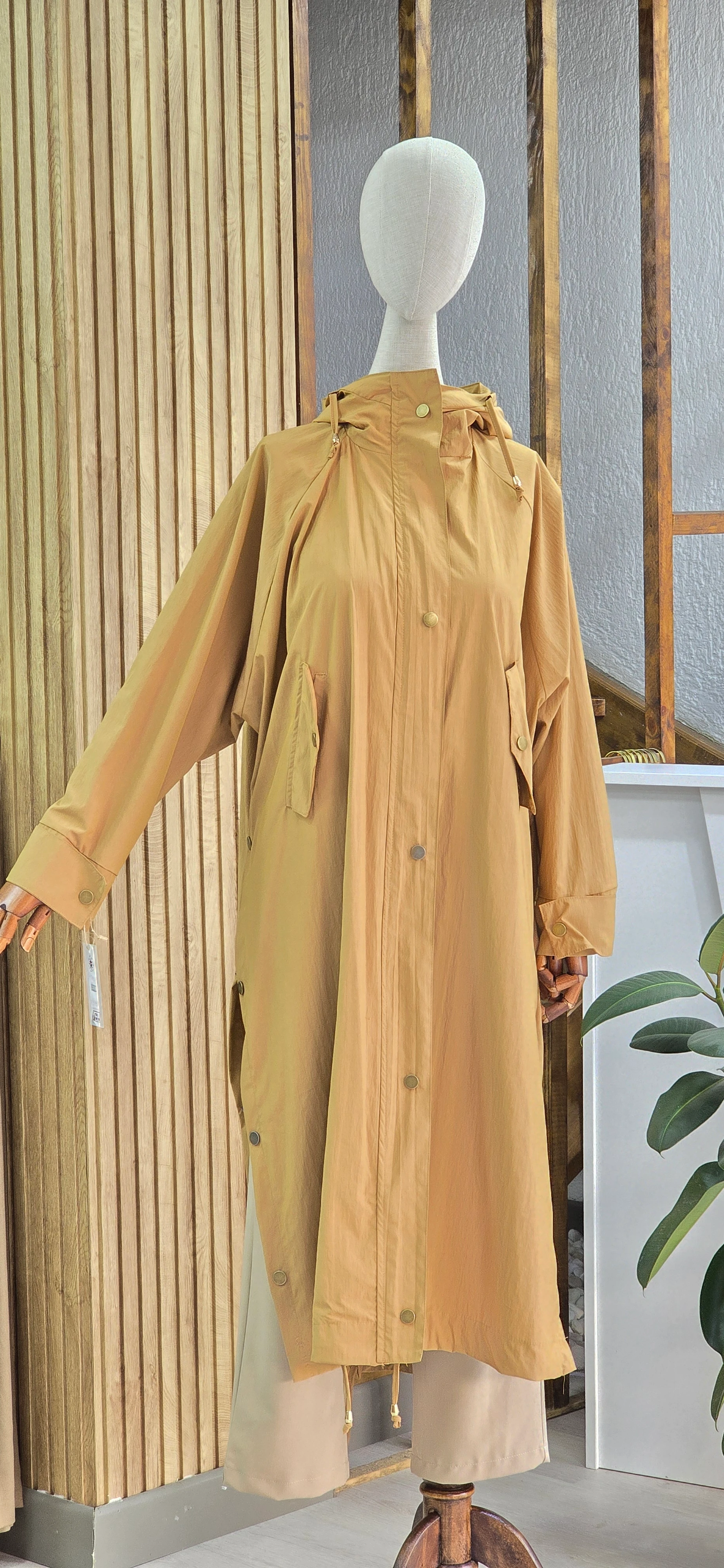 Camel Renk Kapüşonlu Yağmurluk