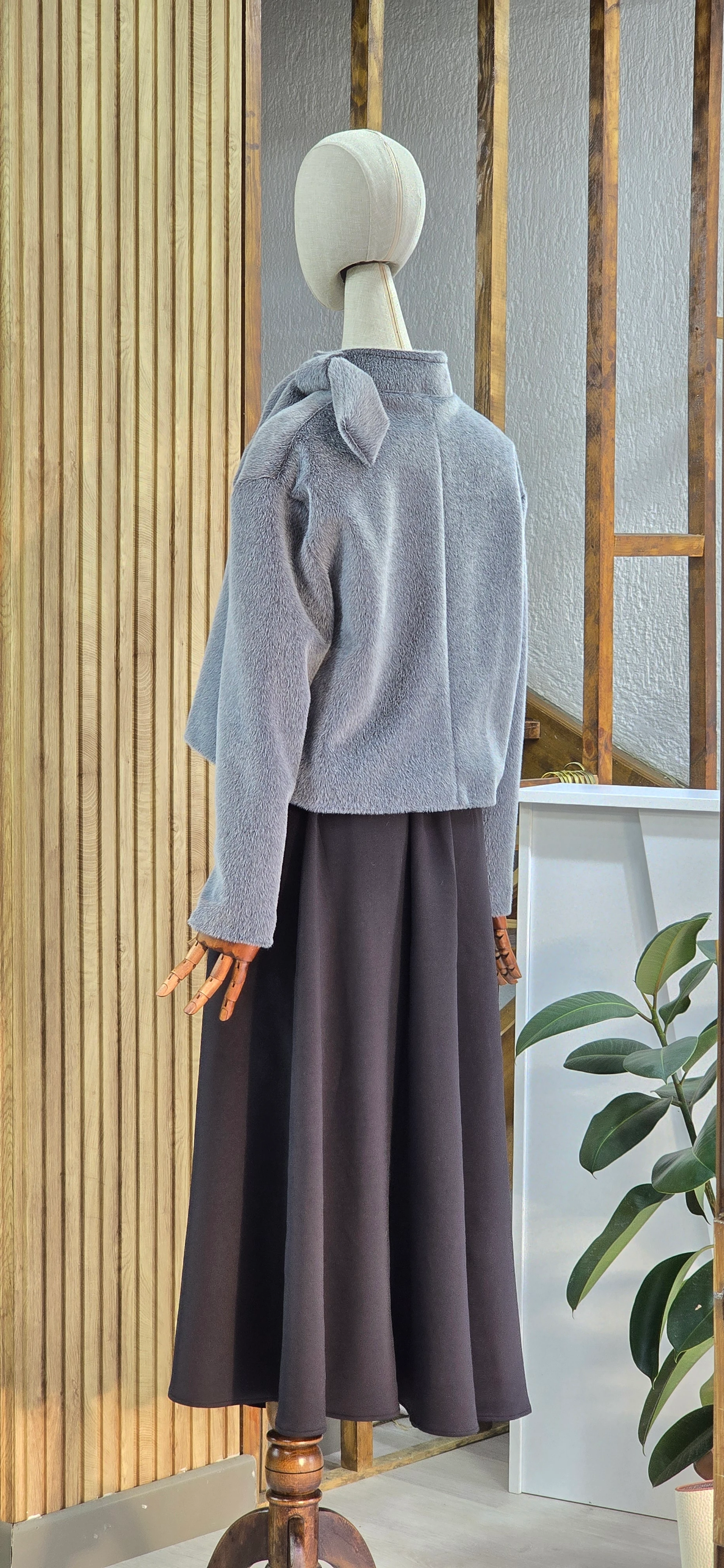 Fiyonk Yaka Tüylü Ceket