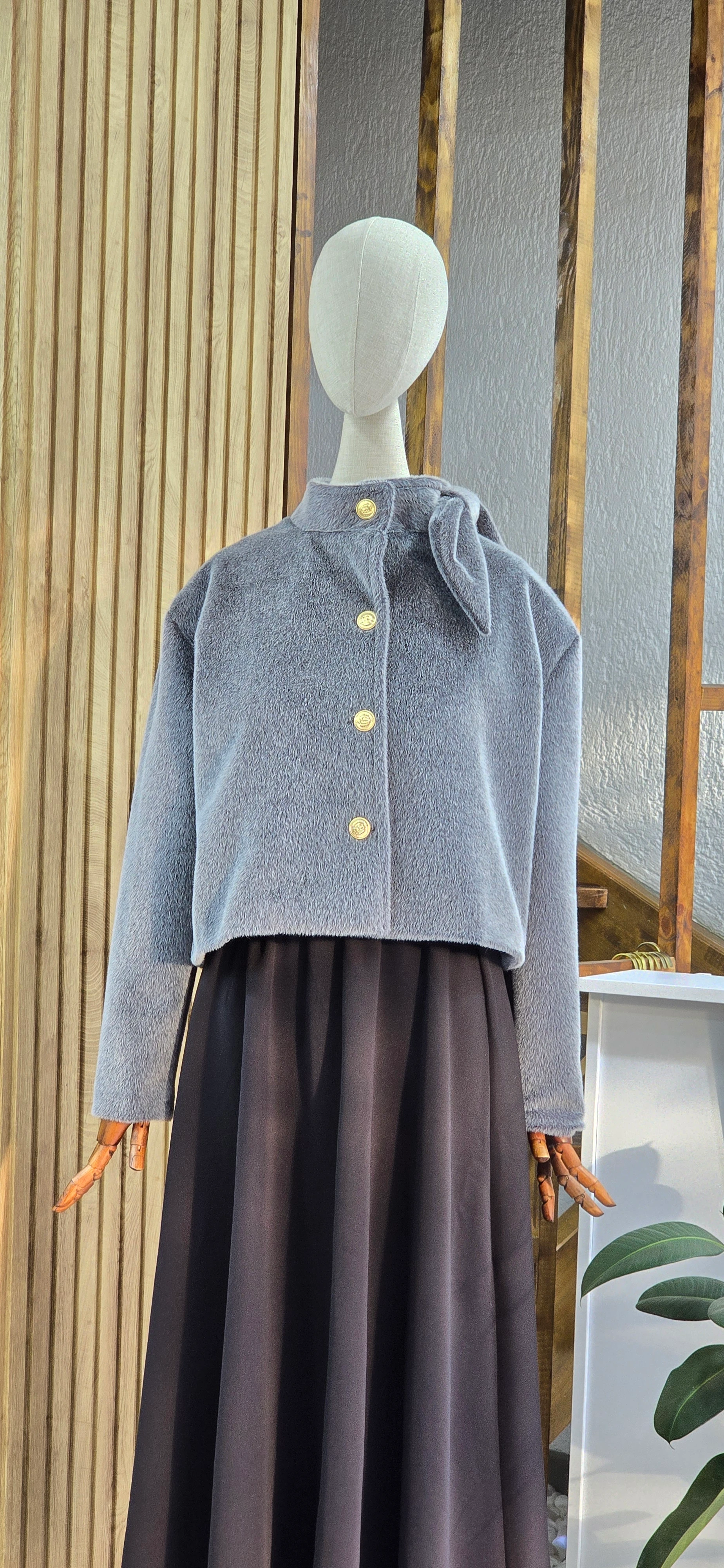 Fiyonk Yaka Tüylü Ceket