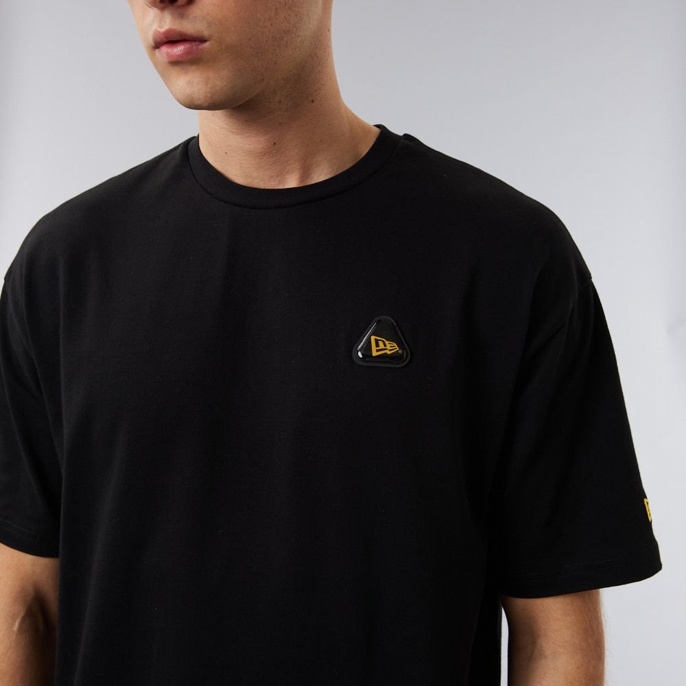 NEW ERA RUBBER PATCH OVERSIZED T-SHIRT