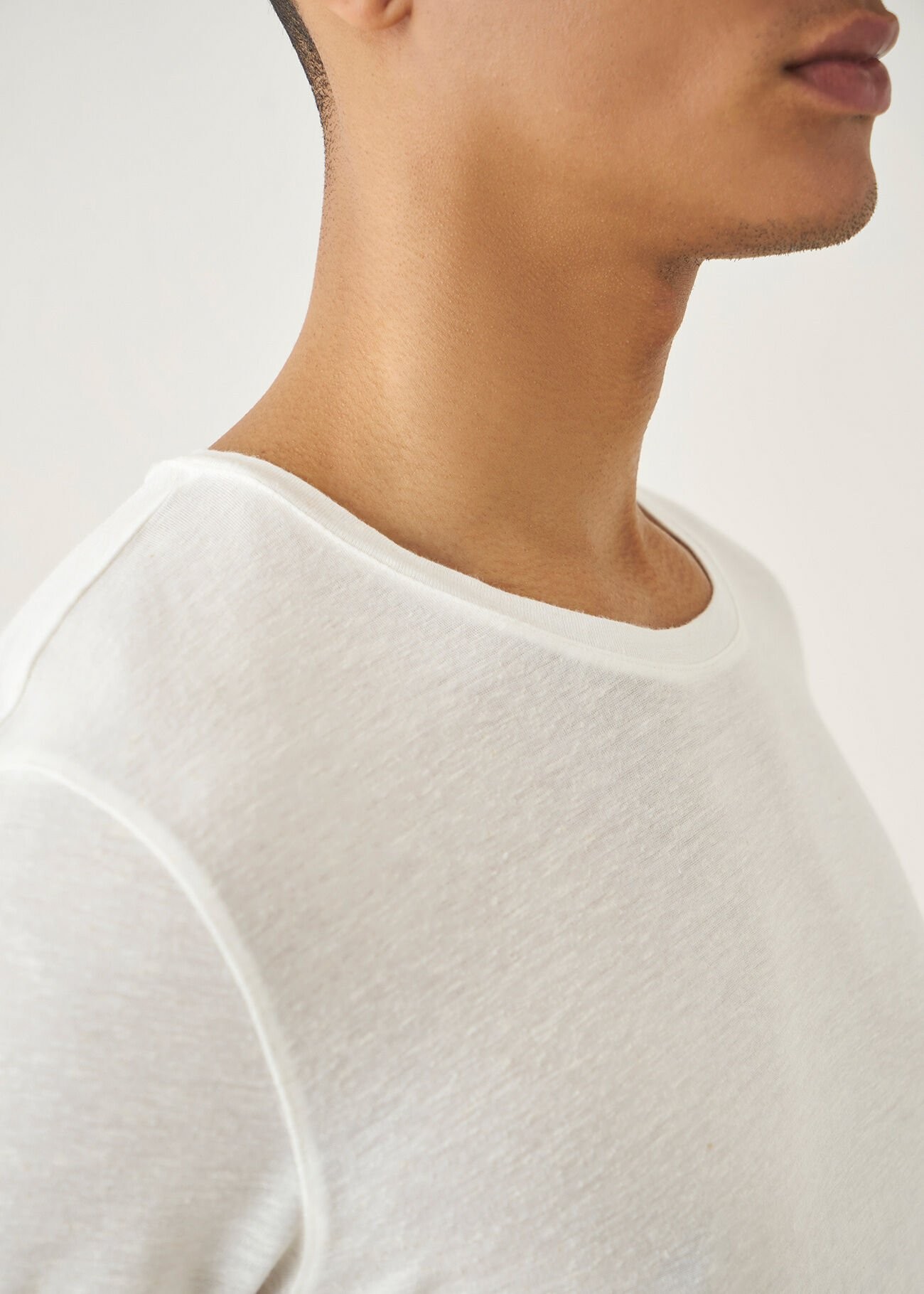 Form Crew Neck White