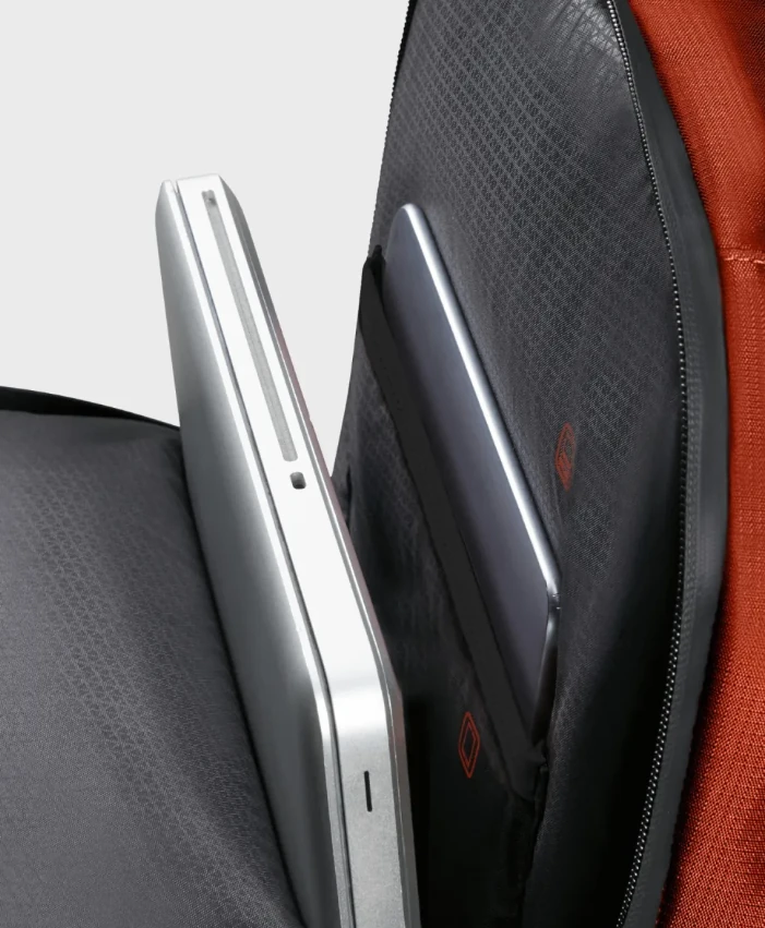 Biz2Go Terracota Red Daytrip Laptop Backpack 15.6' 