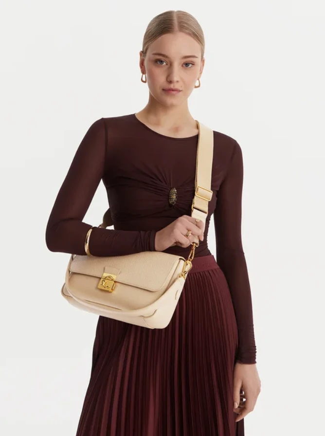 40 Sandshell C-Me Lock Sandshell Beige Leather Shoulder Bag E1U4K120101