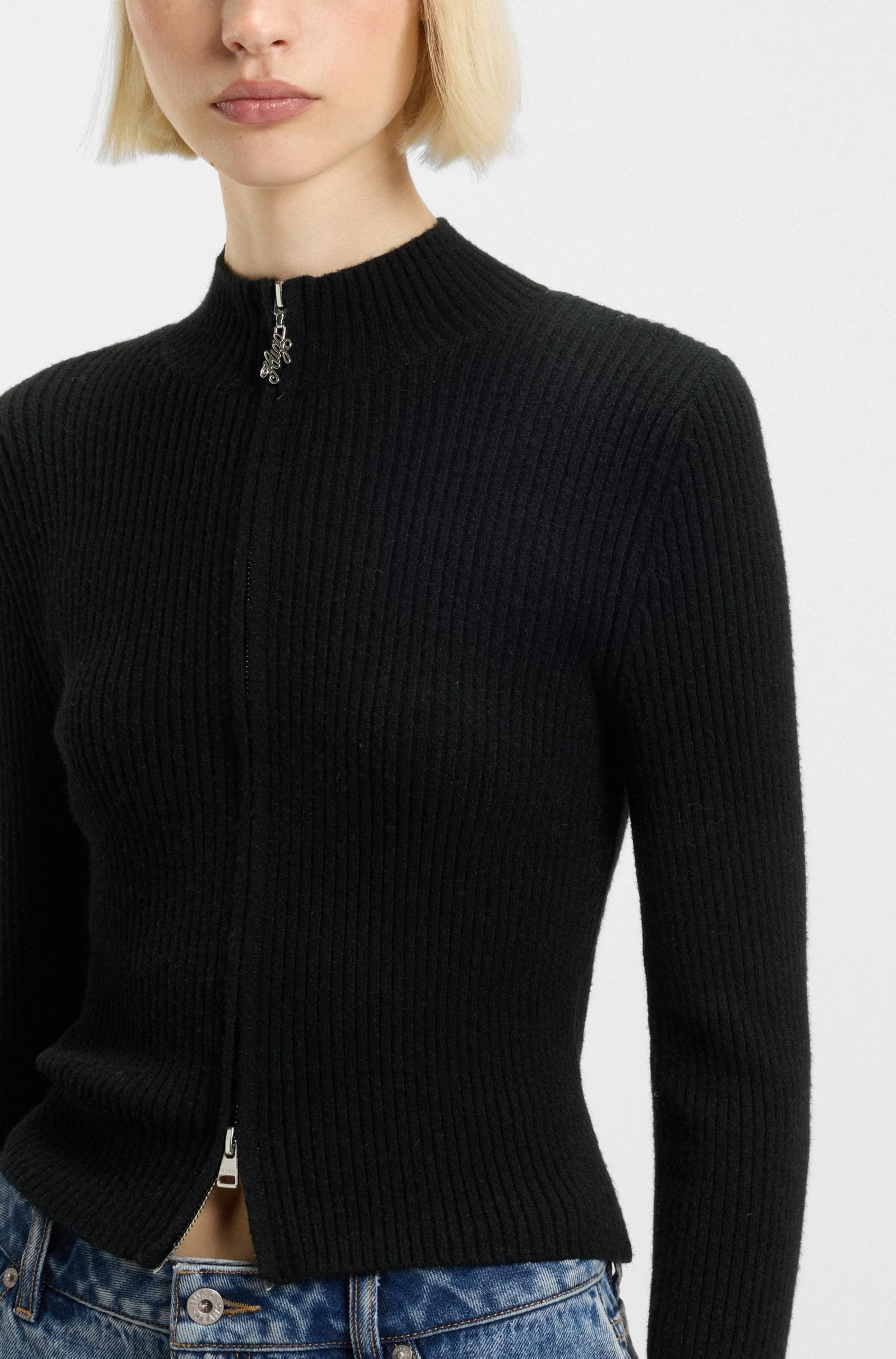 Sestry B 10273997 01