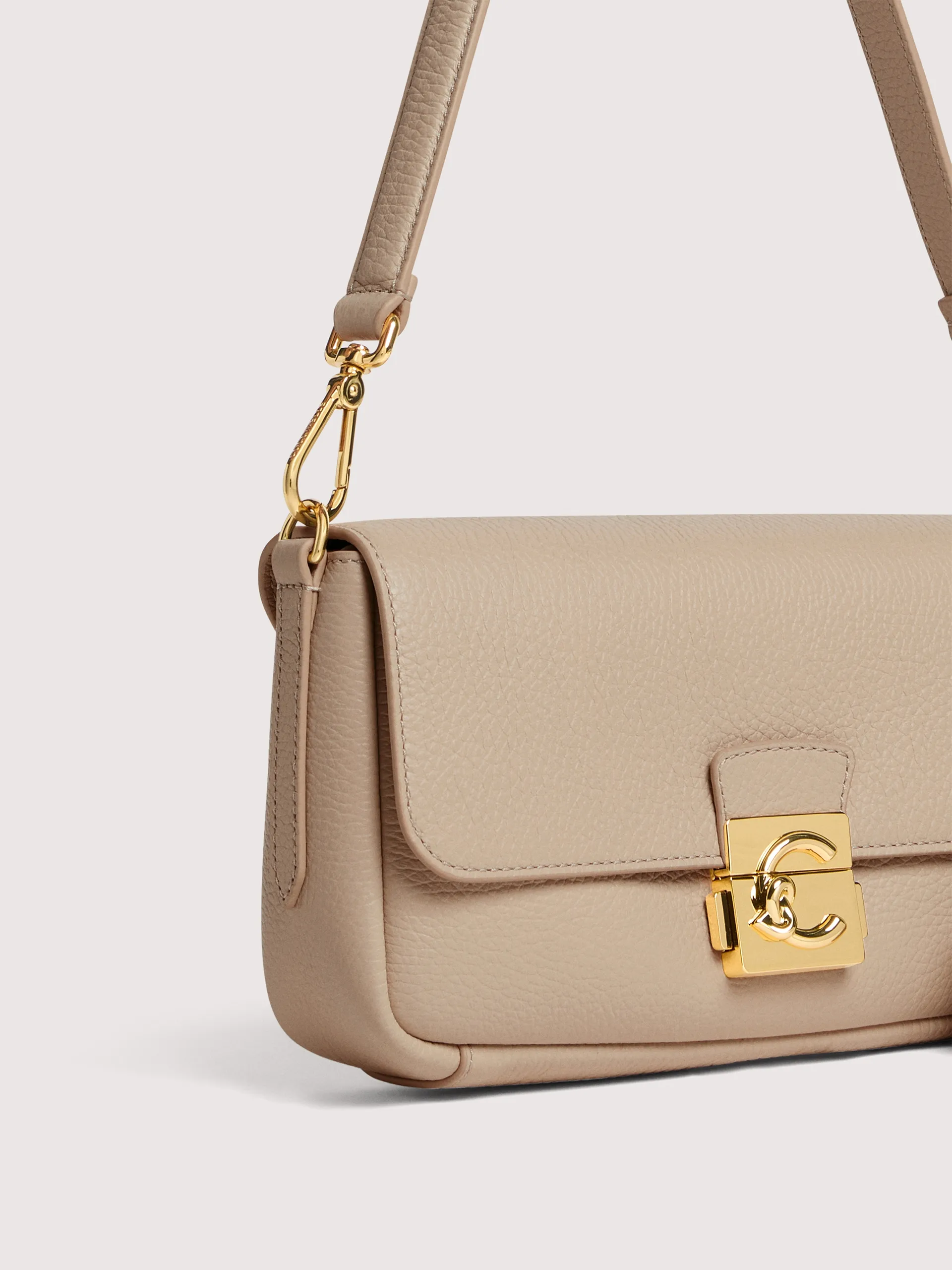 C-Me Lock Beige Leather Shoulder Bag E1U4K120201