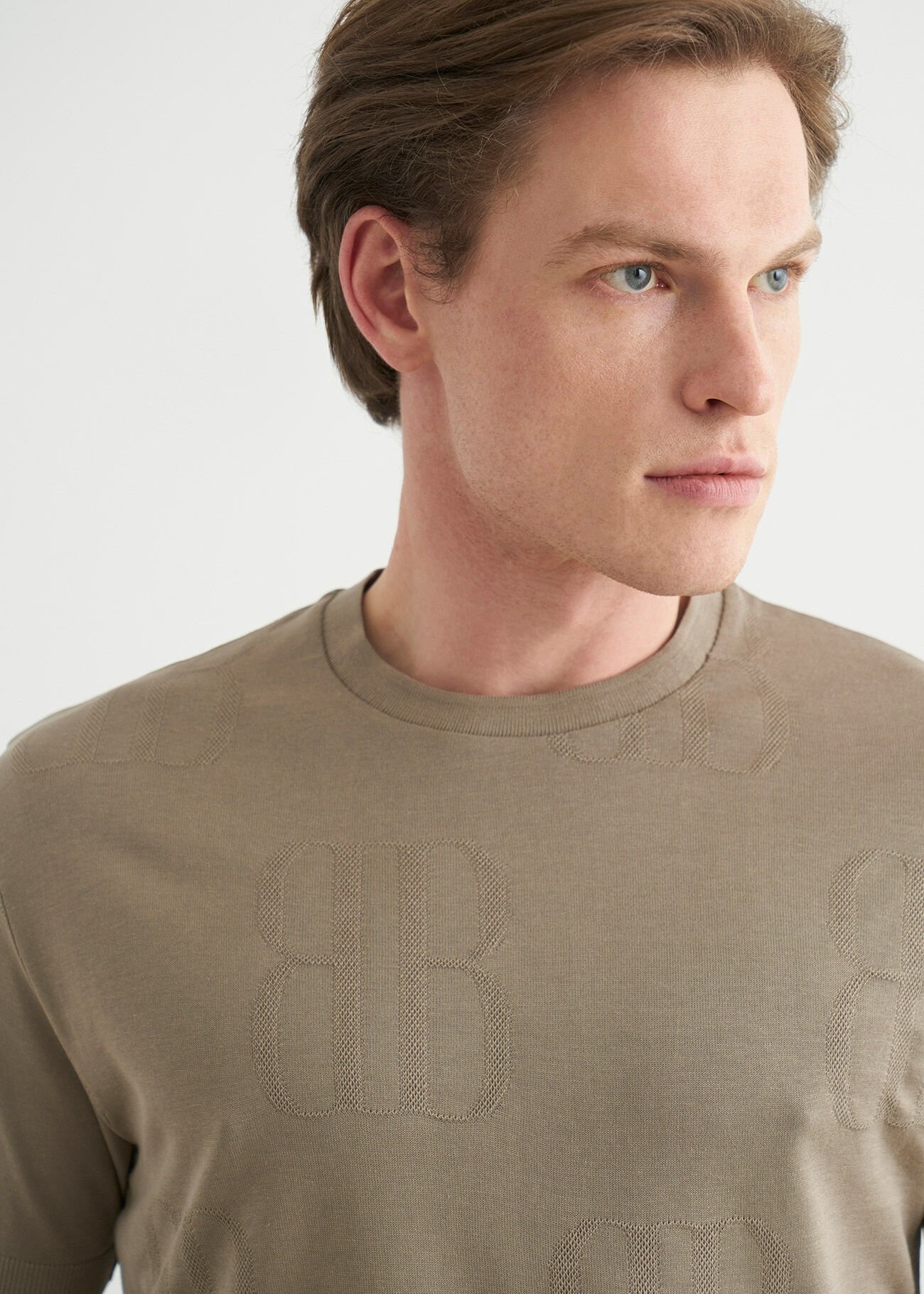 Zenti Crew Neck Beige