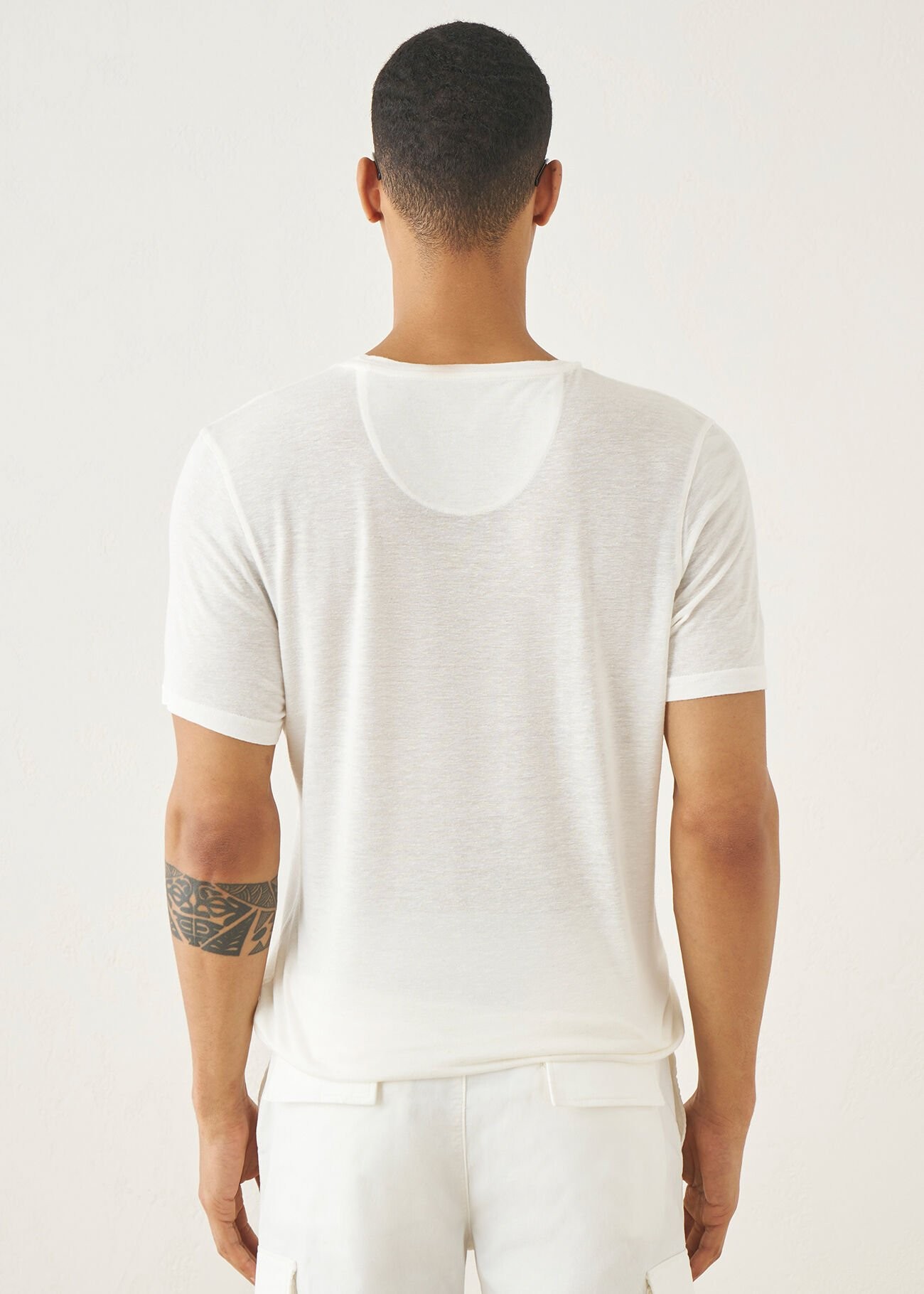 Form Crew Neck White