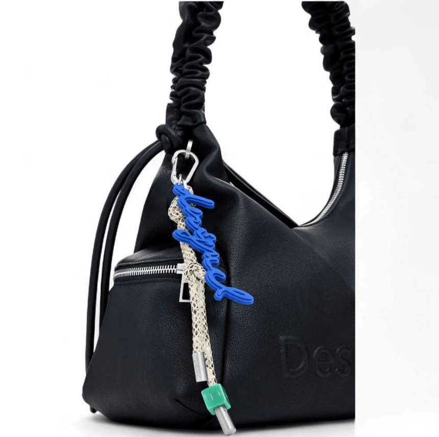 Half Logo Montville Black Shoulder Bag 