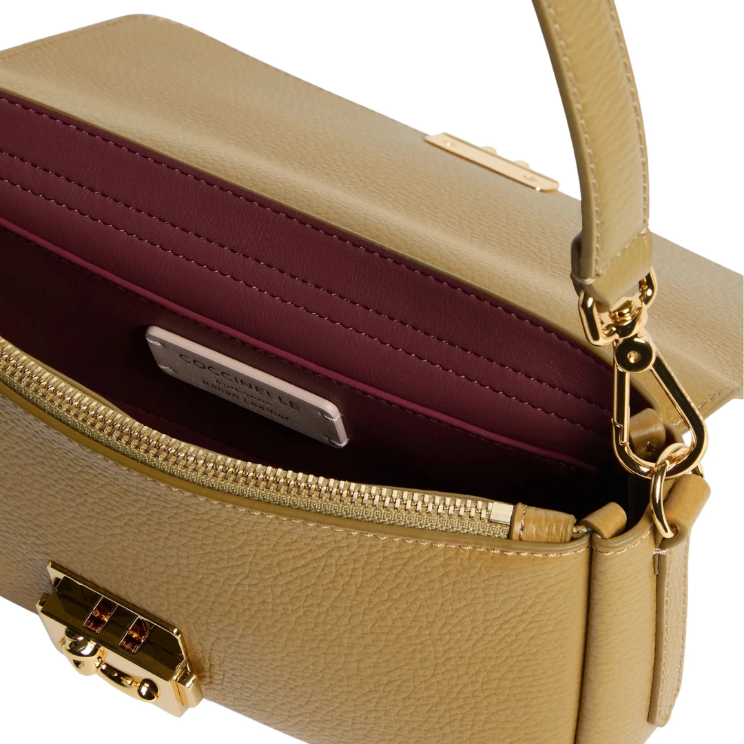 C-Me Lock Andy Leather Shoulder Bag E1U4K120201